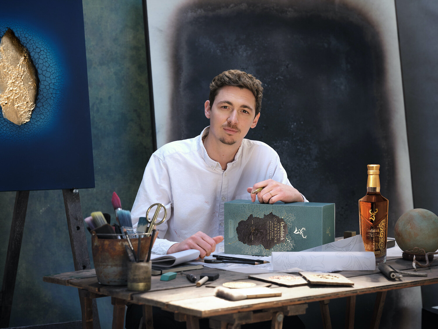 Glenfiddich_DavidAiuServanSchreiber_DavidInSituWithProduct_427.jpg
