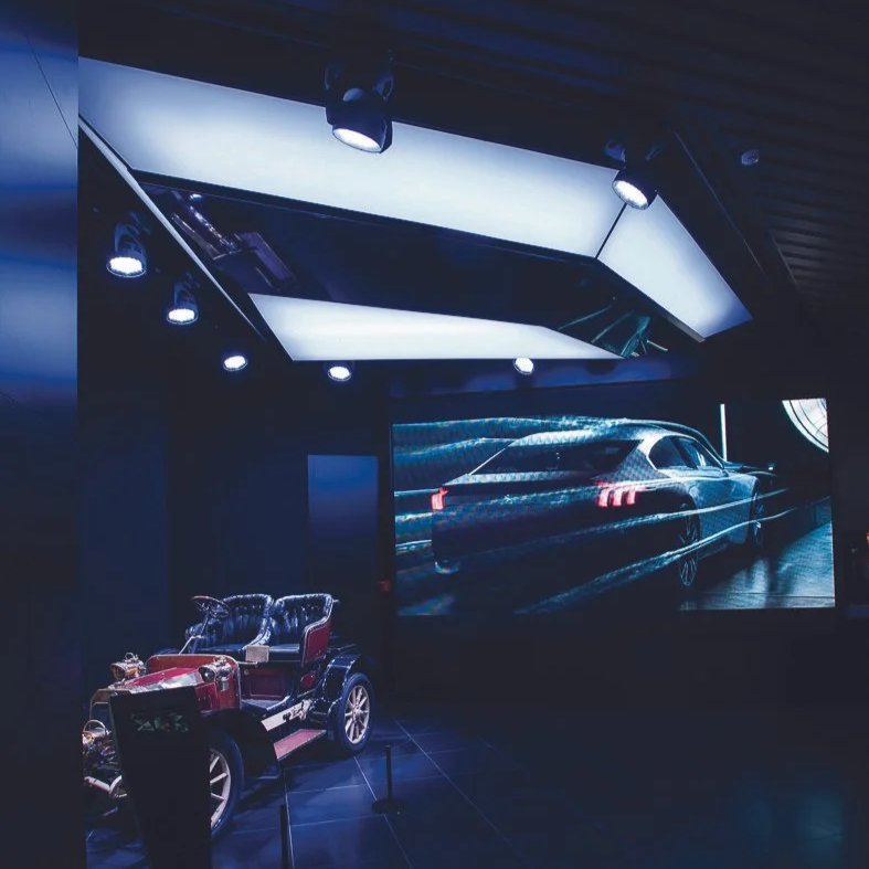 LED RGBW SHOWROOM PEUGEOT 