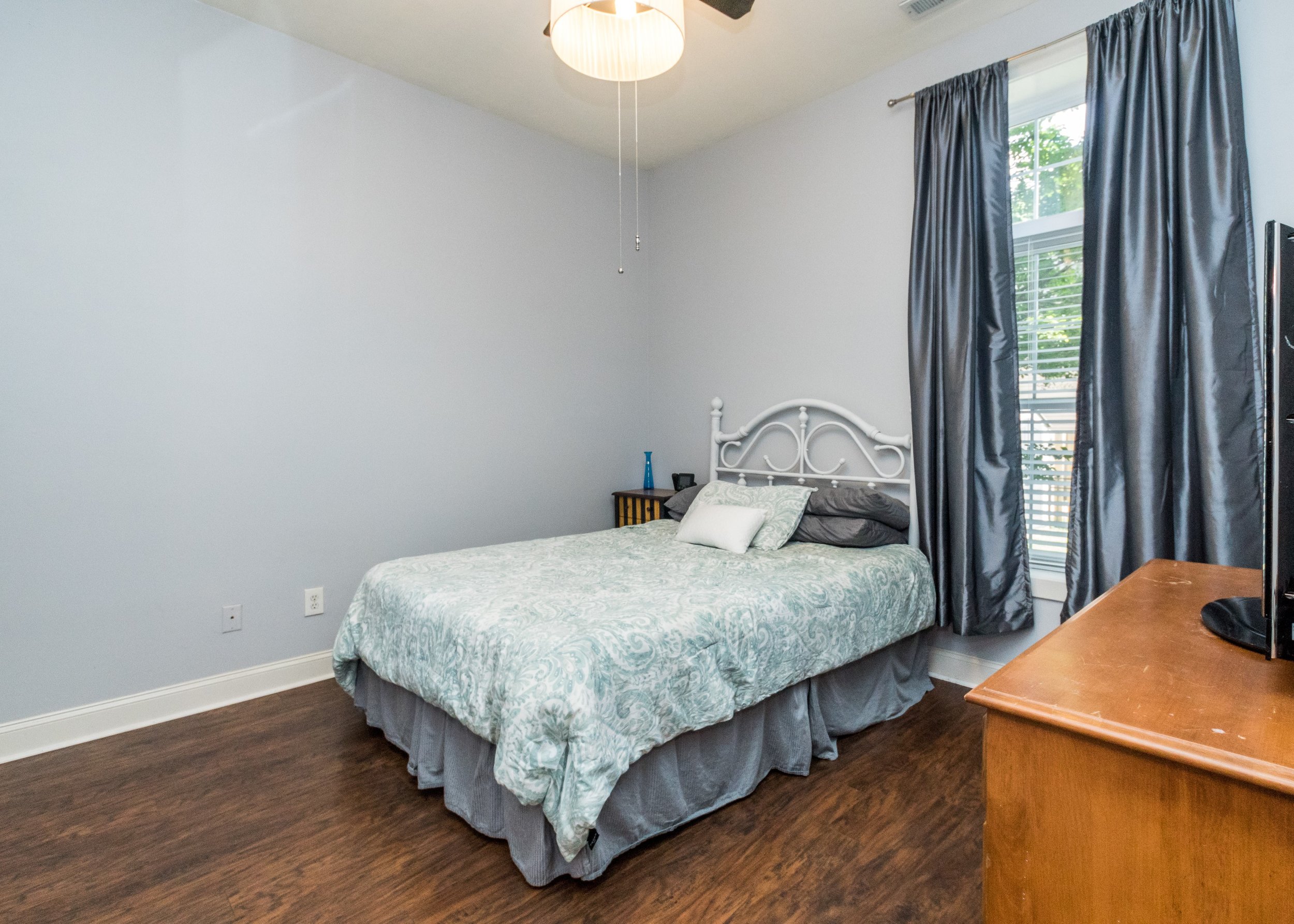 011_ Master Bedroom.jpg