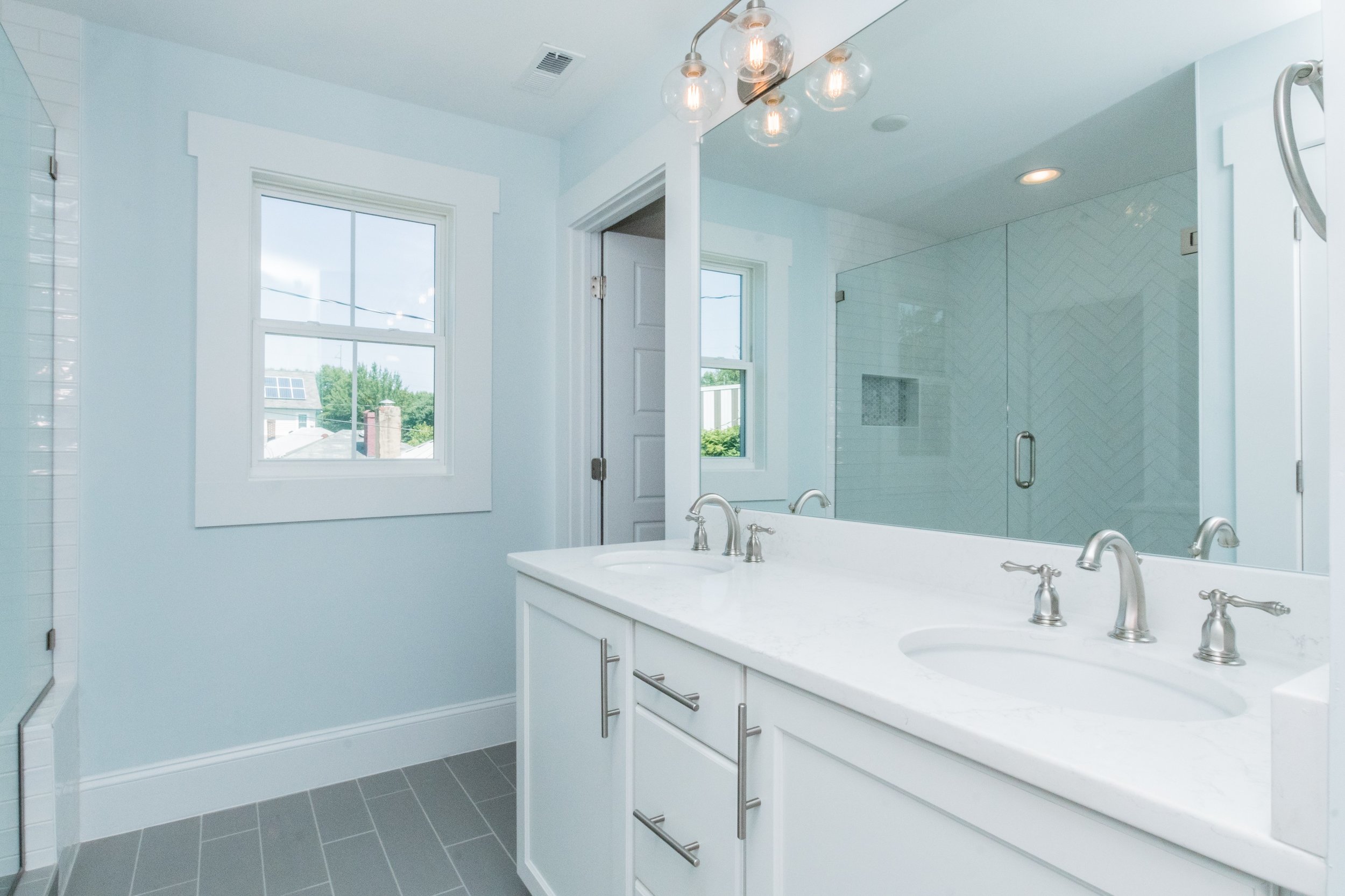 015_Master Bathroom .jpg