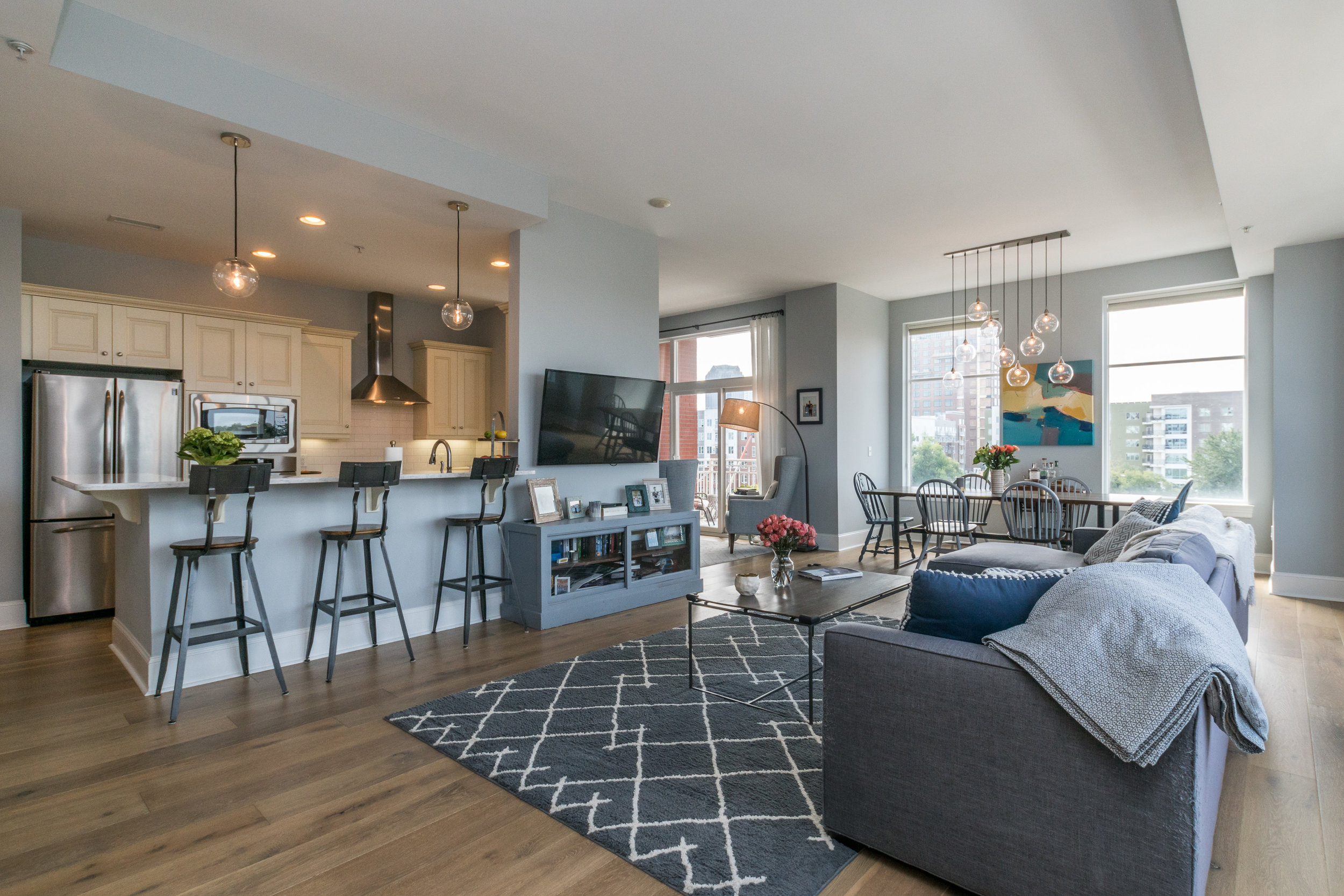 007_Family Room .jpg