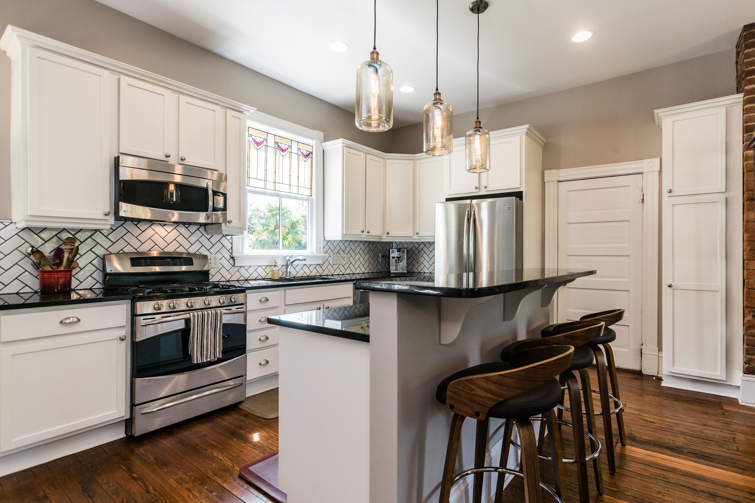 010_Kitchen.jpg