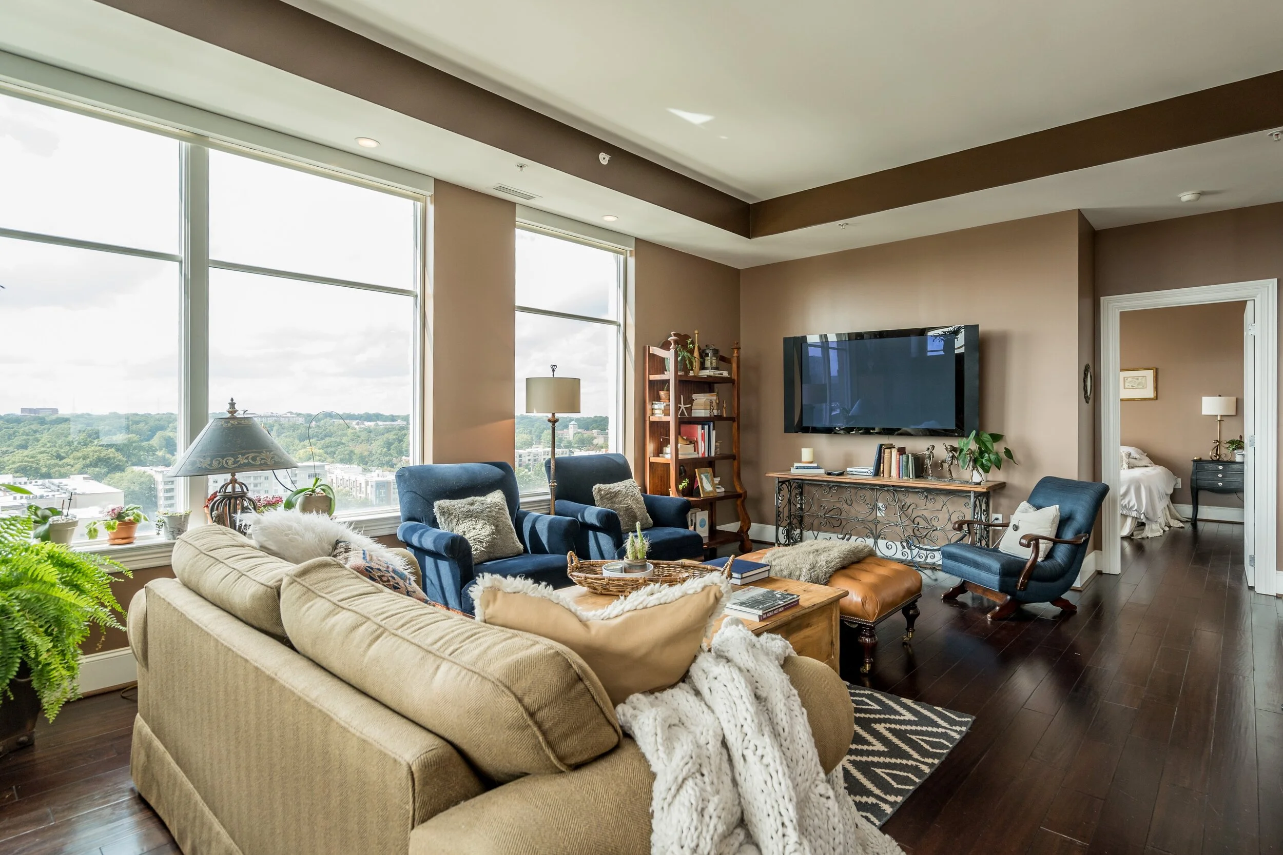 015_ Family Room.jpg