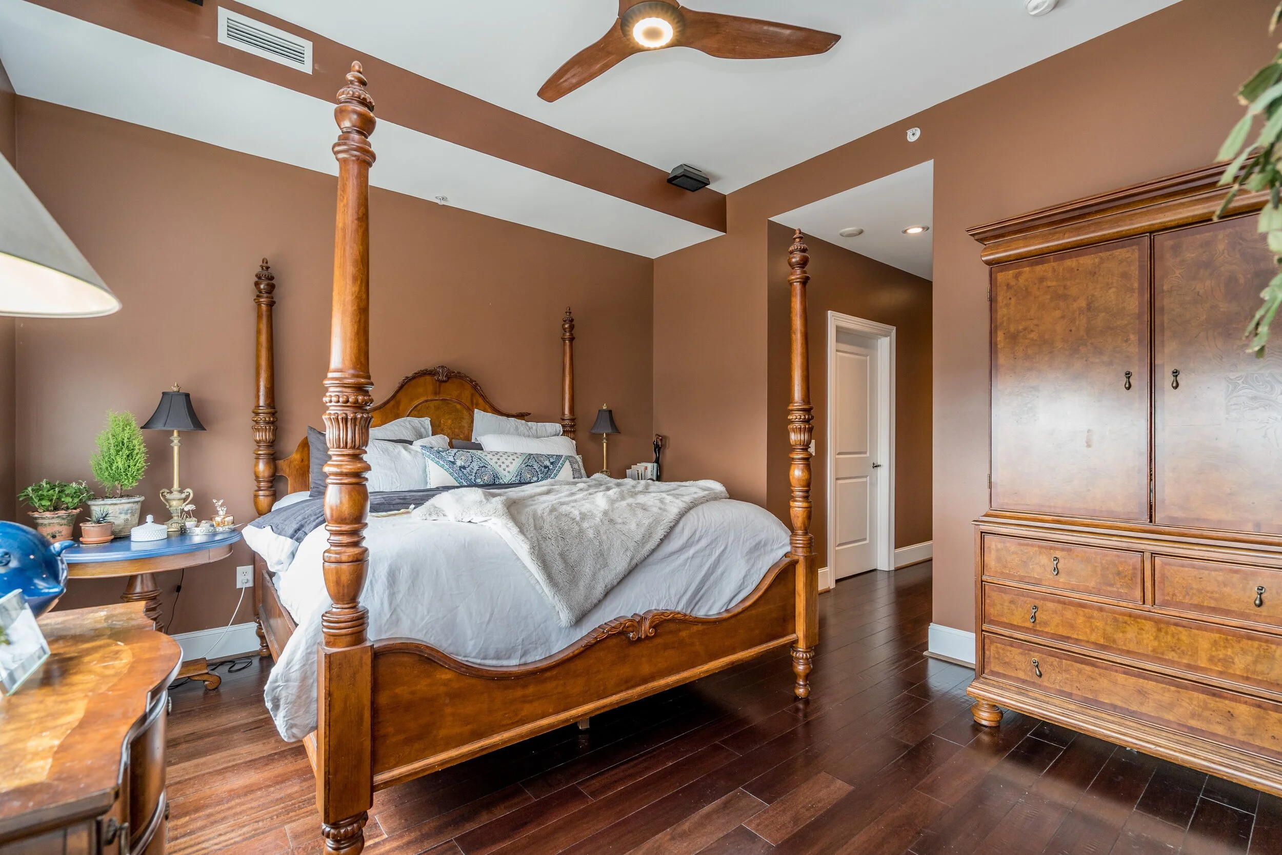 020_ Master Bedroom.jpg
