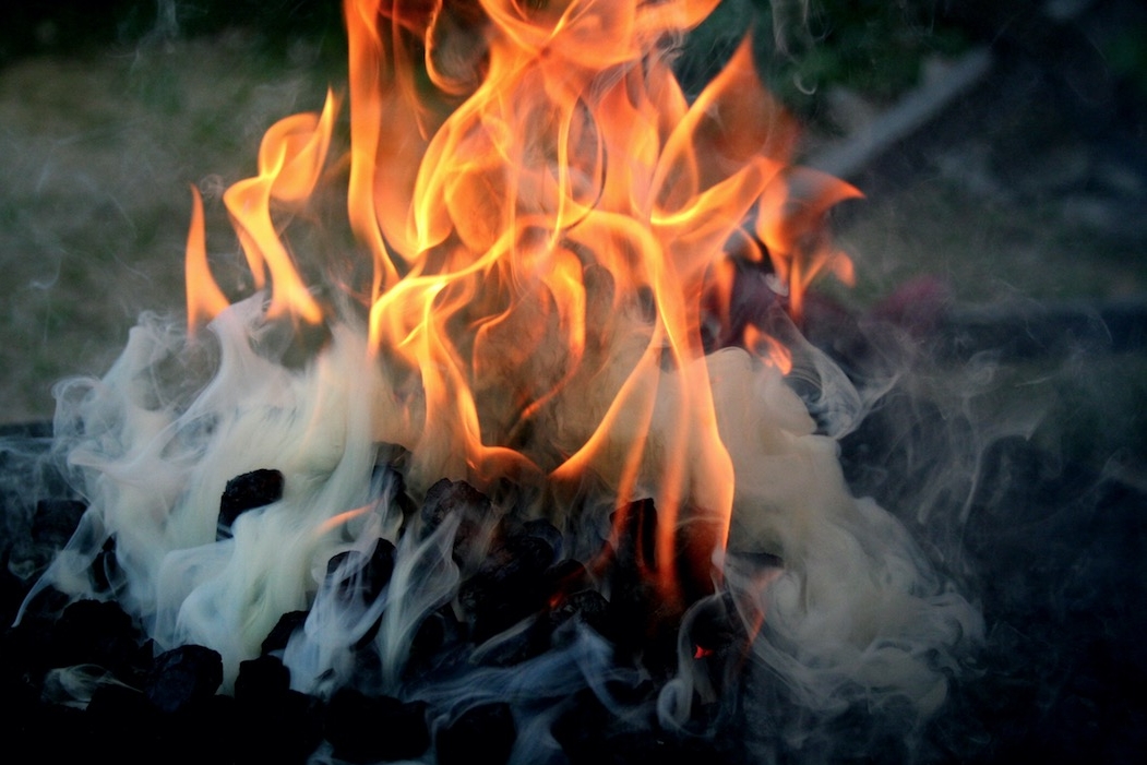 K 10: Schmieden und Flechten: Gartenlicht an geschmiedetem Stab