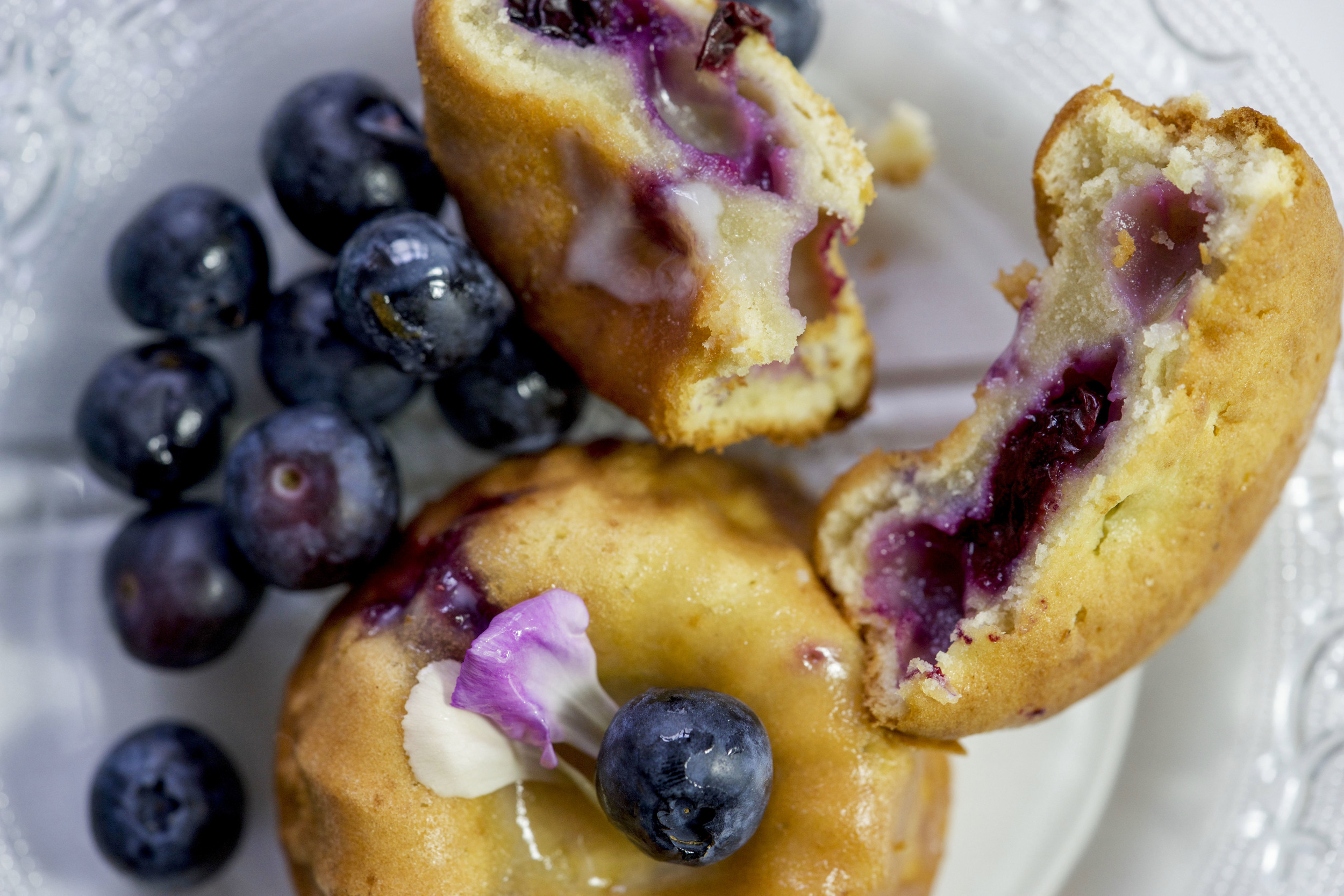 Blueberry Almond Bundt Cakes_1291_1.jpg