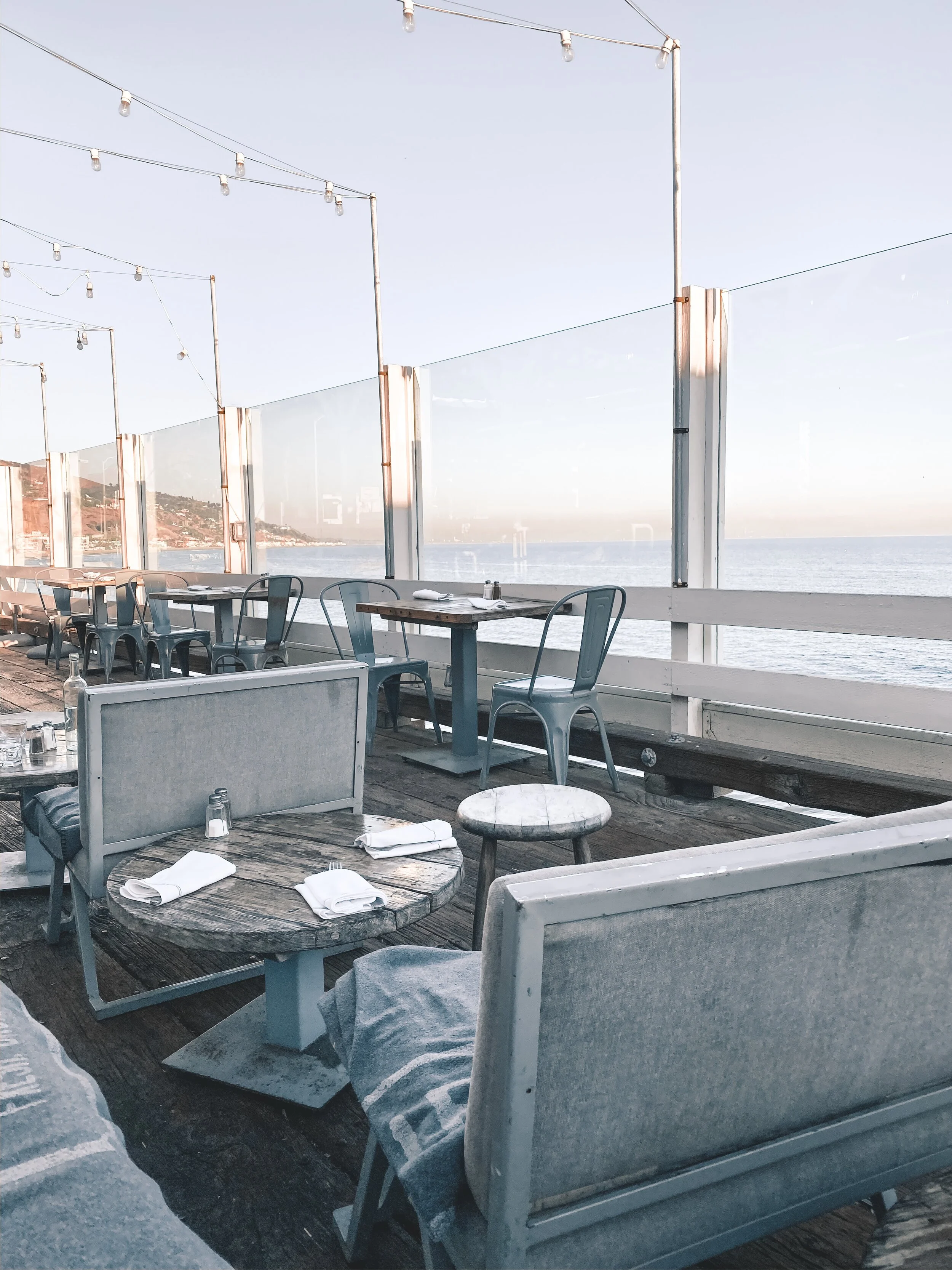  Gabriella Gerbasi | Photography | My Life in Shades of Blue  Travel photography on the West Coast in California, visiting Los Angeles, Santa Monica, Venice Beach, Melrose Avenue, the Broad Museum, and beautiful beaches of Malibu with my sister. 