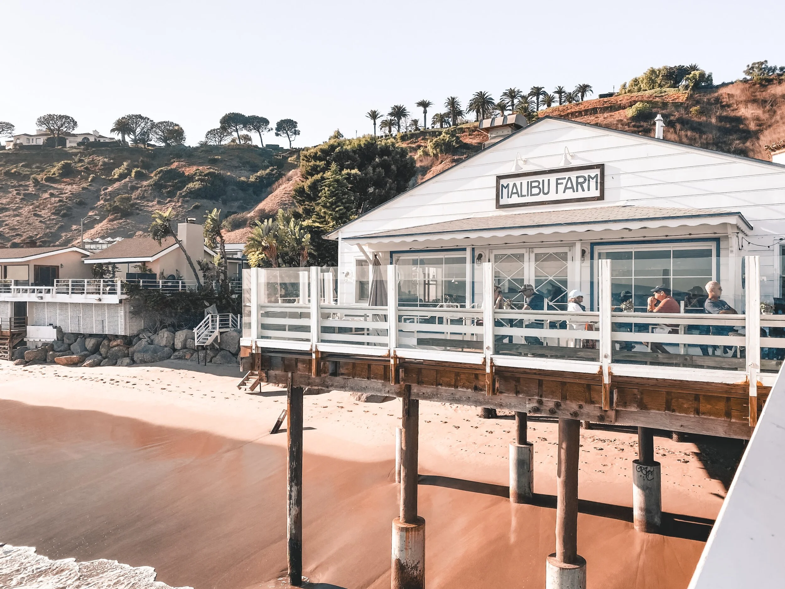  Gabriella Gerbasi | Photography | My Life in Shades of Blue  Travel photography on the West Coast in California, visiting Los Angeles, Santa Monica, Venice Beach, Melrose Avenue, the Broad Museum, and beautiful beaches of Malibu with my sister. 