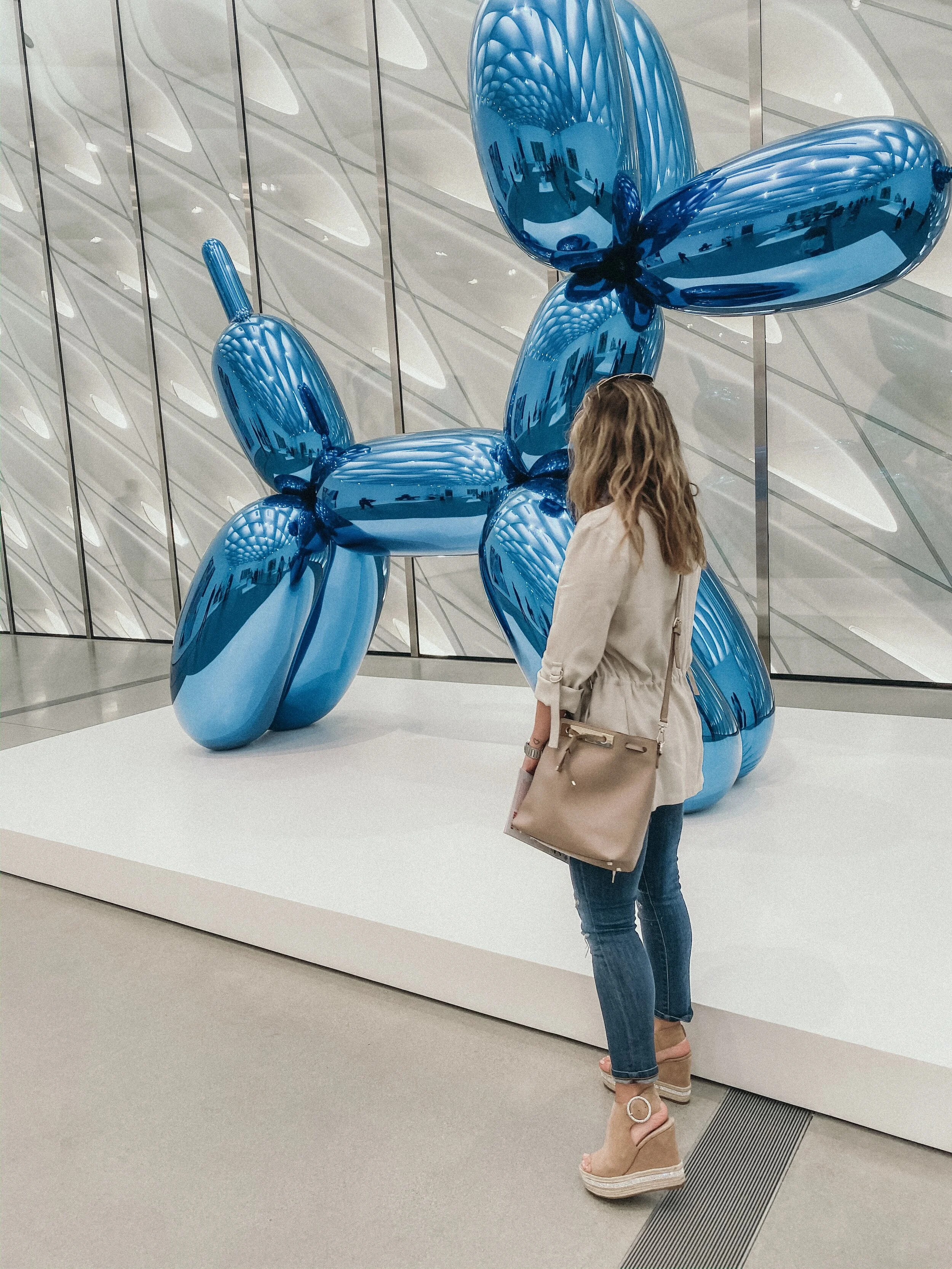  Gabriella Gerbasi | Photography | My Life in Shades of Blue  Travel photography on the West Coast in California, visiting Los Angeles, Santa Monica, Venice Beach, Melrose Avenue, the Broad Museum, and beautiful beaches of Malibu with my sister. 