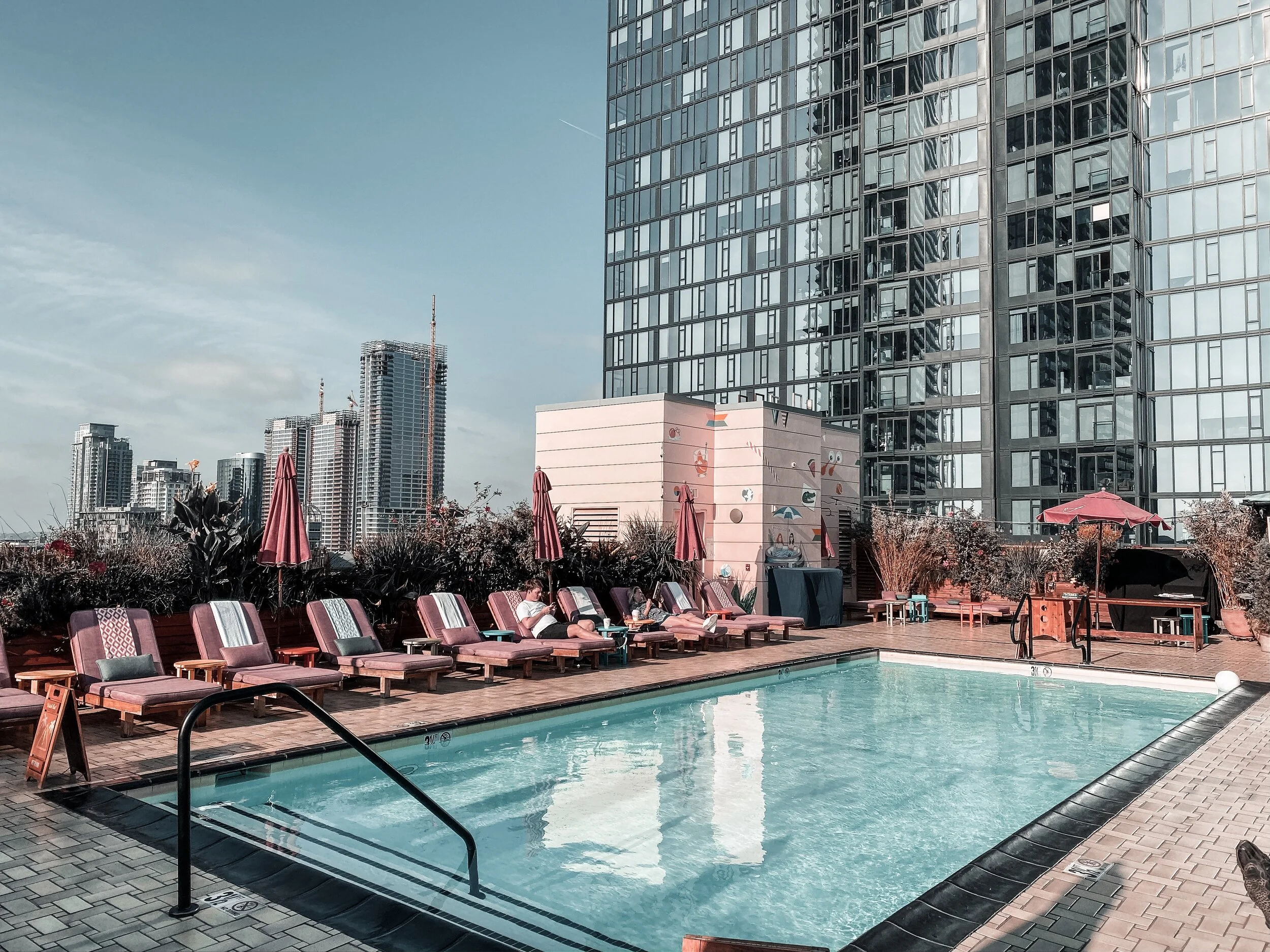  Gabriella Gerbasi | Photography | My Life in Shades of Blue  Travel photography on the West Coast in California, visiting Los Angeles, Santa Monica, Venice Beach, Melrose Avenue, the Broad Museum, and beautiful beaches of Malibu with my sister. 