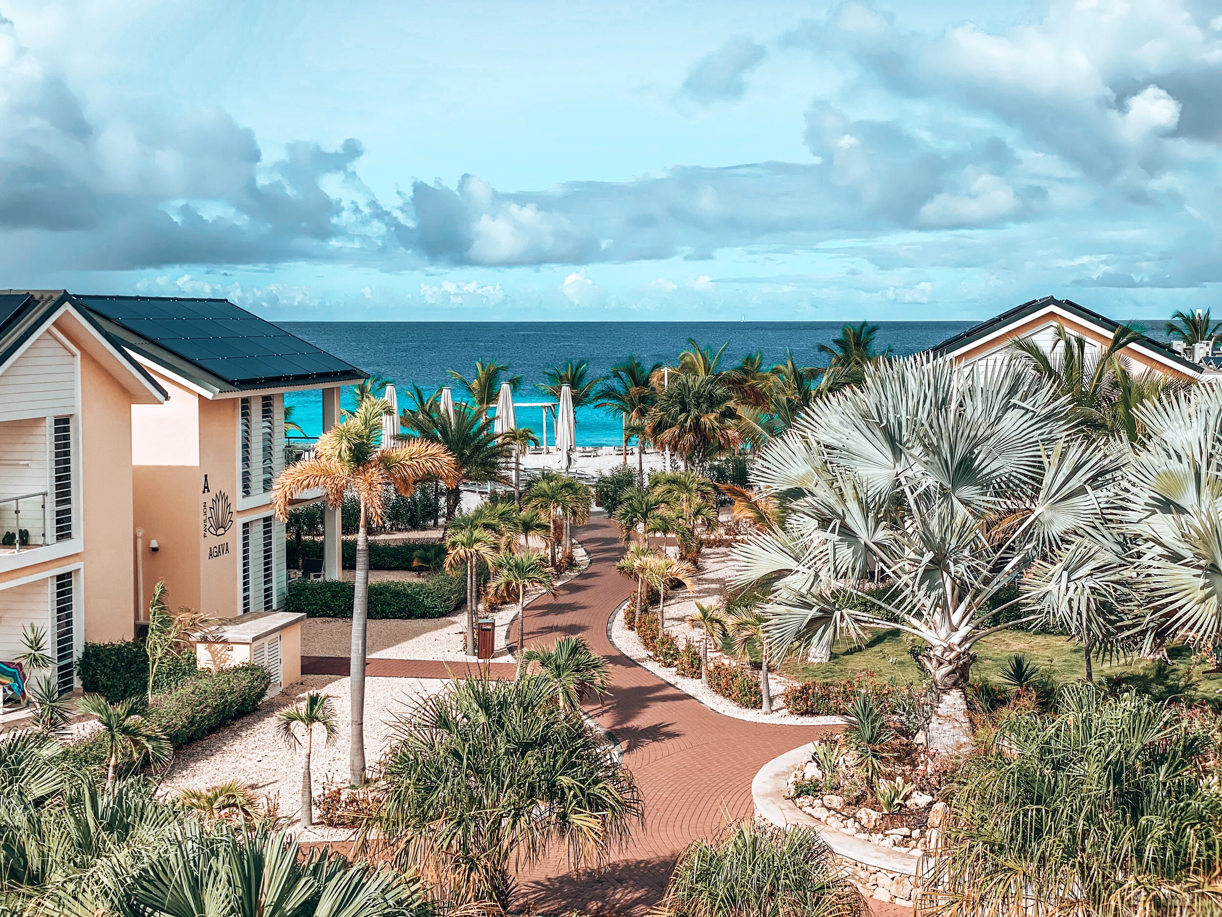 Gabriella Gerbasi | Photography | My Life in Shades of Blue   Bonaire is an island in the Caribbean Sea and its capital is Kralendijk, located near the ocean on the lee side of the island. Aruba, Bonaire and Curaçao form the ABC islands. Snorkeling 