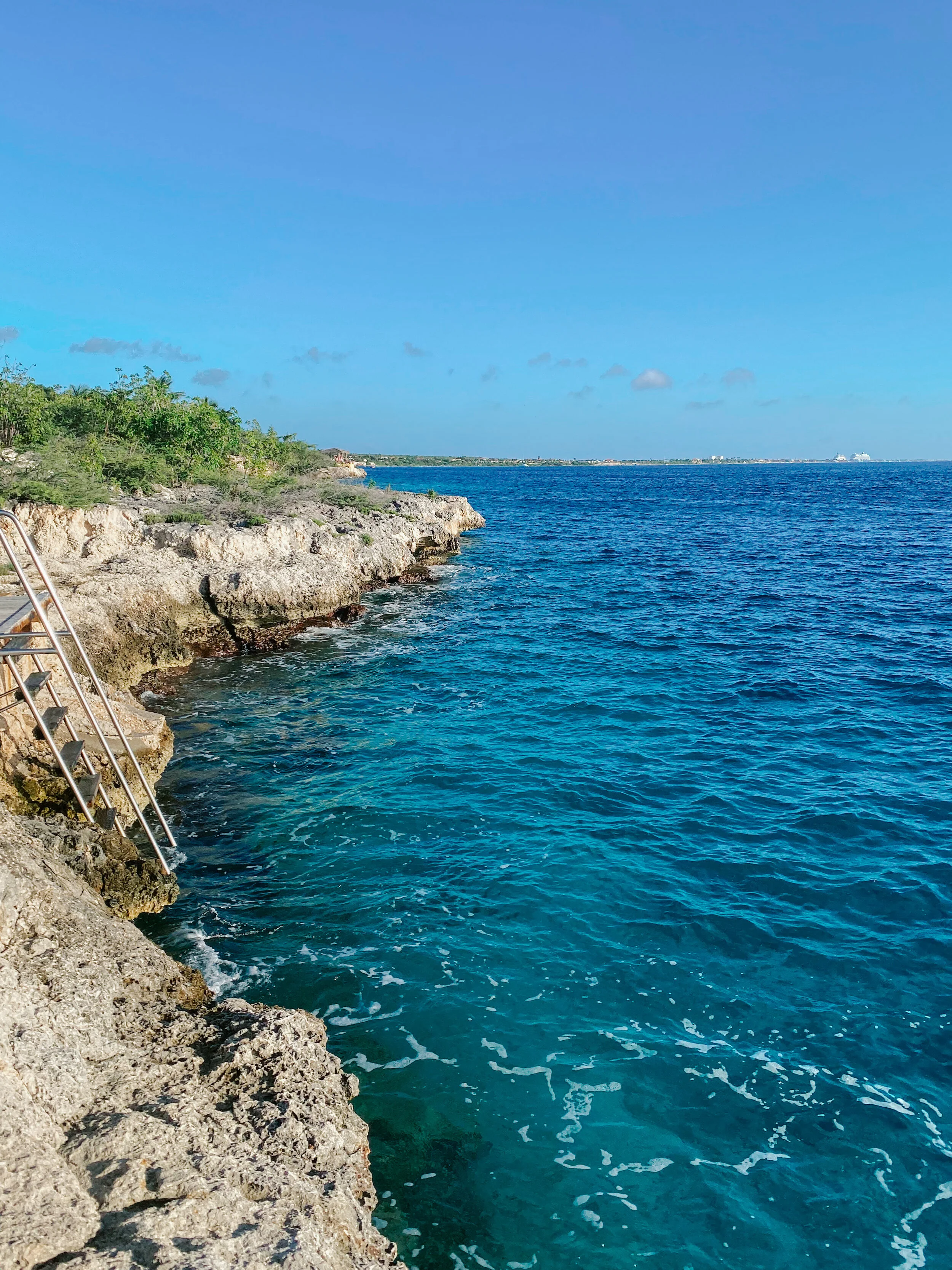  Gabriella Gerbasi | Photography | My Life in Shades of Blue   Bonaire is an island in the Caribbean Sea and its capital is Kralendijk, located near the ocean on the lee side of the island. Aruba, Bonaire and Curaçao form the ABC islands. Snorkeling 