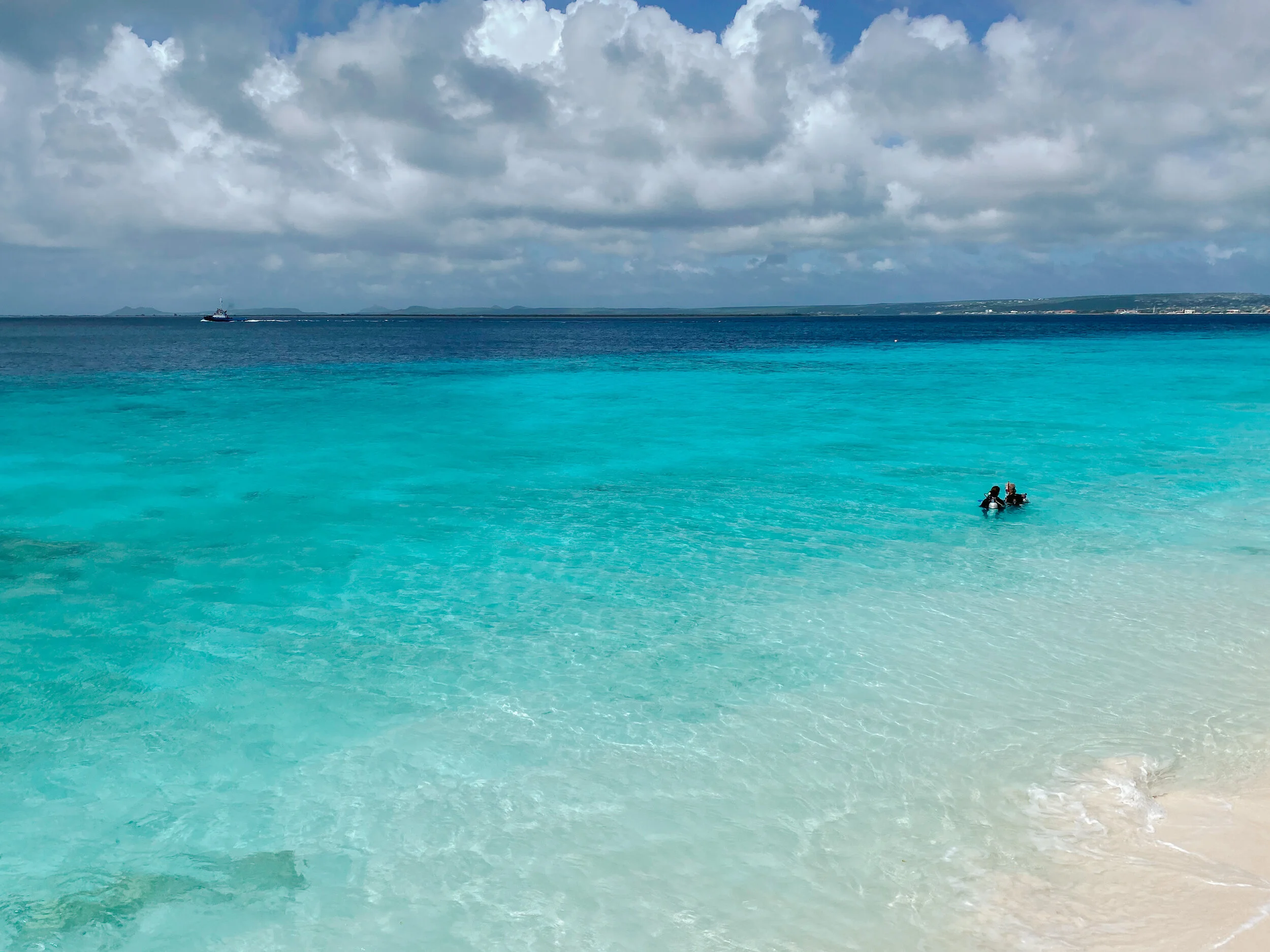  Gabriella Gerbasi | Photography | My Life in Shades of Blue   Bonaire is an island in the Caribbean Sea and its capital is Kralendijk, located near the ocean on the lee side of the island. Aruba, Bonaire and Curaçao form the ABC islands. Snorkeling 
