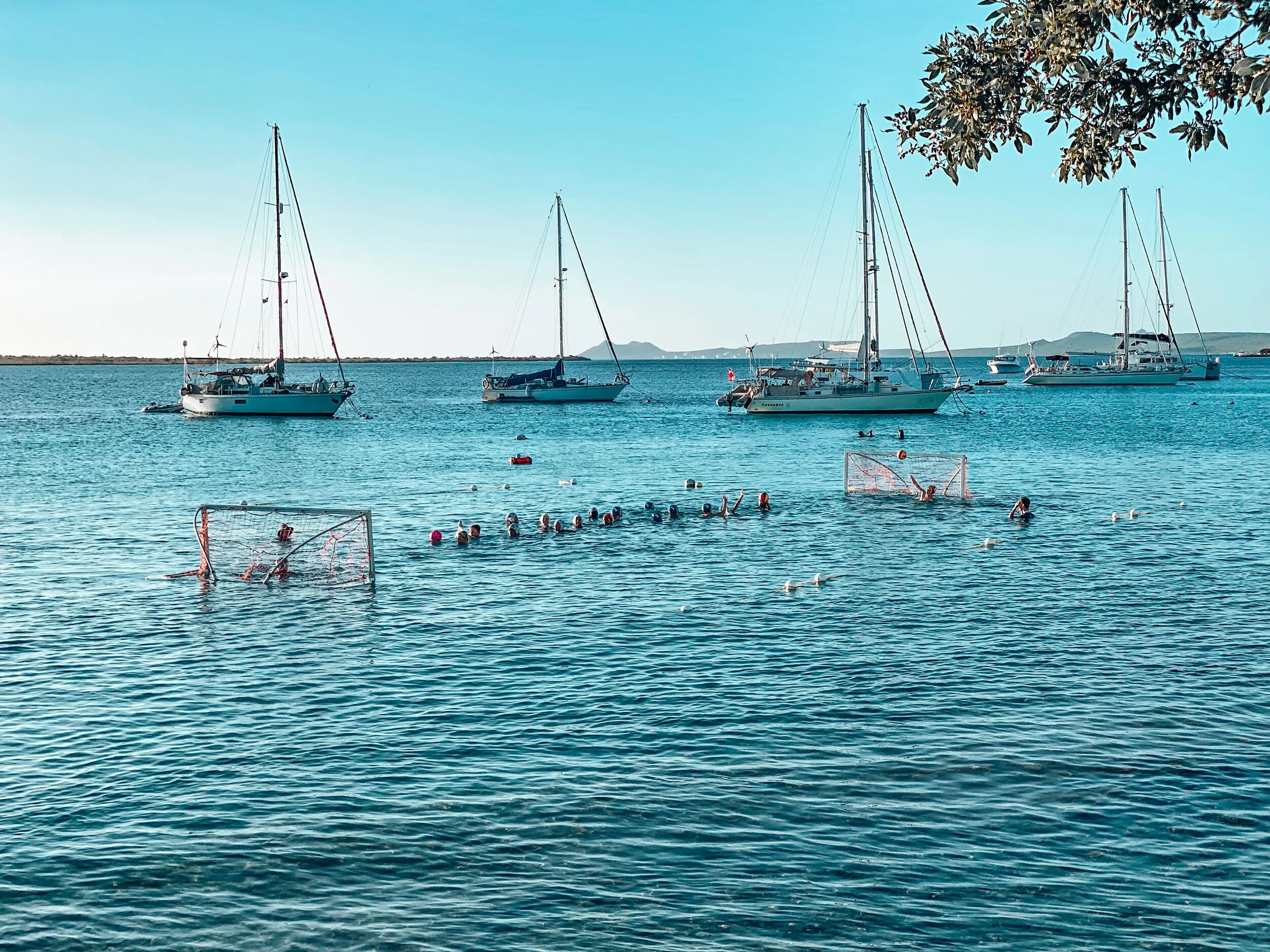 Gabriella Gerbasi | Photography | My Life in Shades of Blue   Bonaire is an island in the Caribbean Sea and its capital is Kralendijk, located near the ocean on the lee side of the island. Aruba, Bonaire and Curaçao form the ABC islands. Snorkeling 