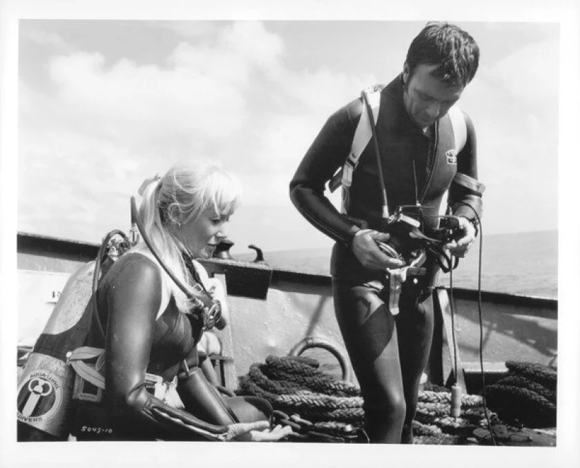 Discovering Valerie Taylor - A Living Legend and Pioneer in Underwater ...