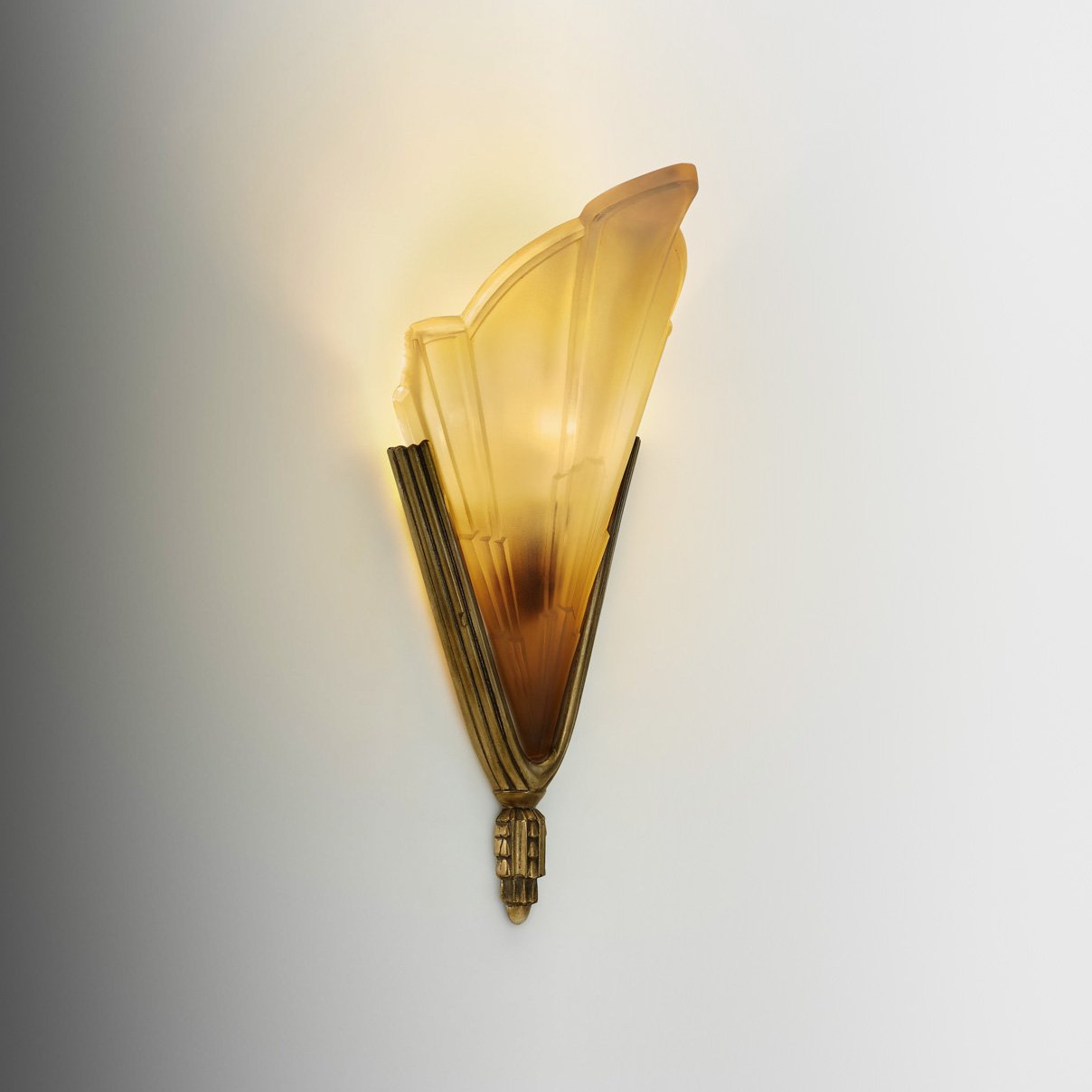 Jean Gauthier Art Deco Wall Lamp for Établissement Jean Gauthier, France 20th Century