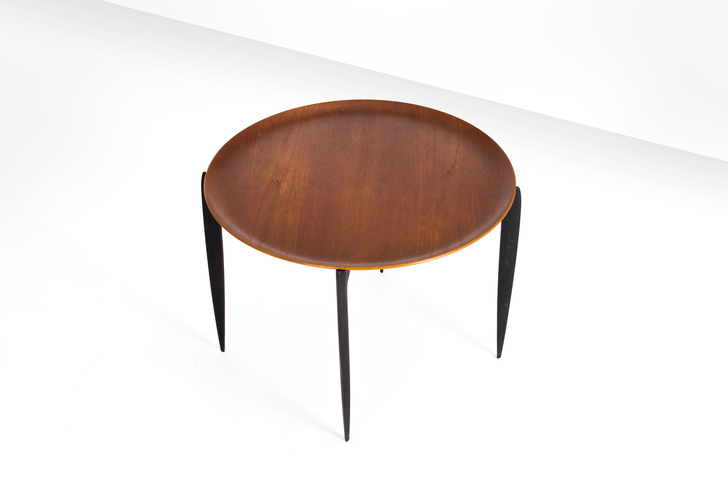Engholm_Willumsen_sidetable_07Corngrads.jpg