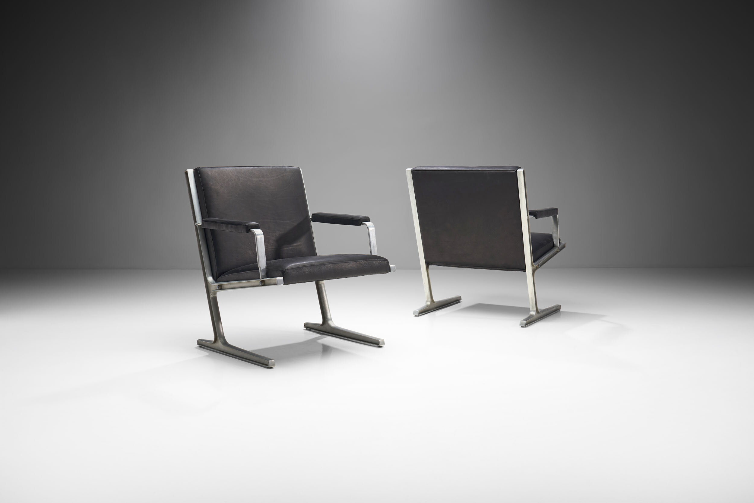 A pair of “Lufthavns Stole” Chairs by Ditte Heath and Adrian Heath for Cado, Denmark 1969