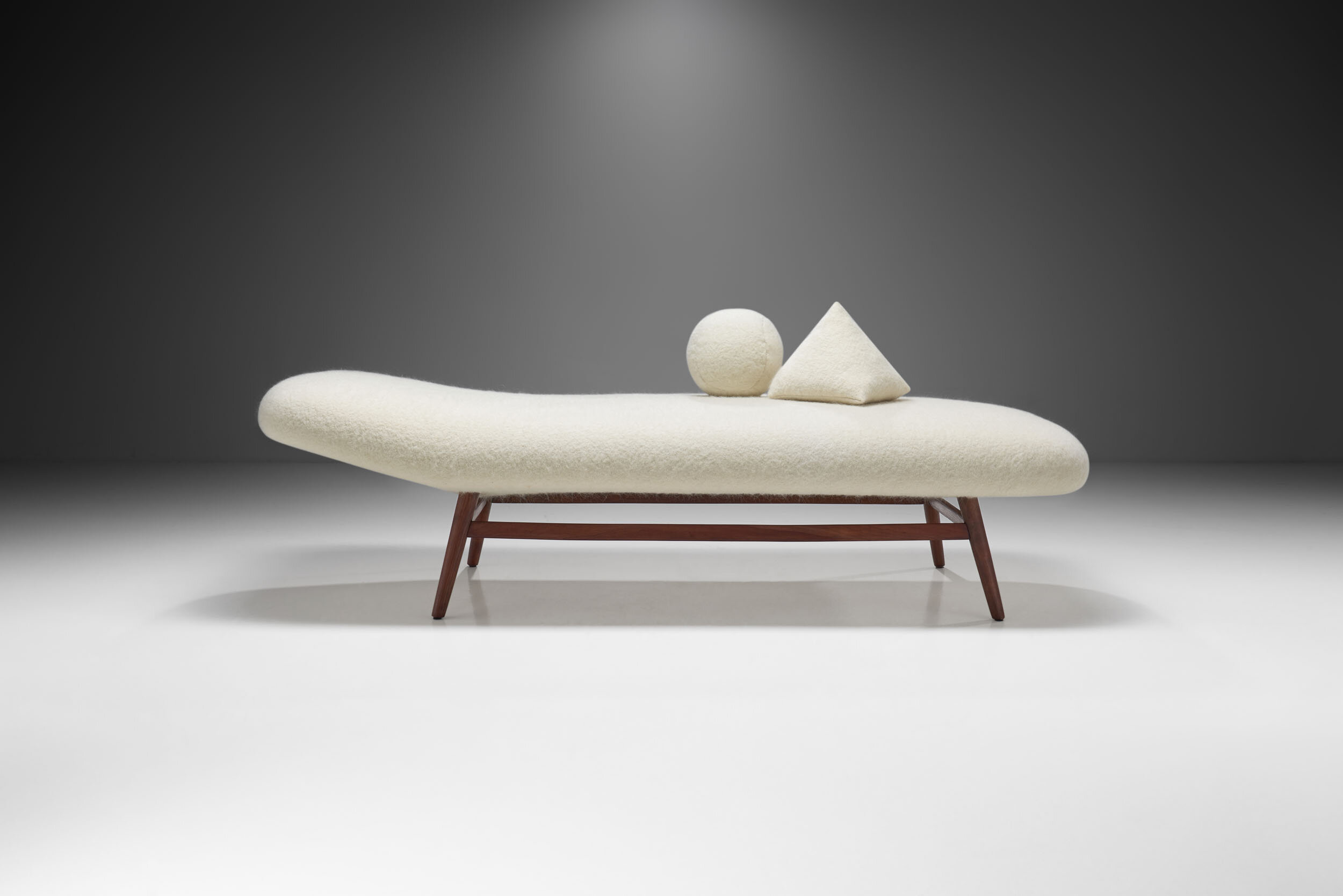 Helmut Magg Daybed for Deutsche Werkstätten Hellerau, Germany 1950s (sold)