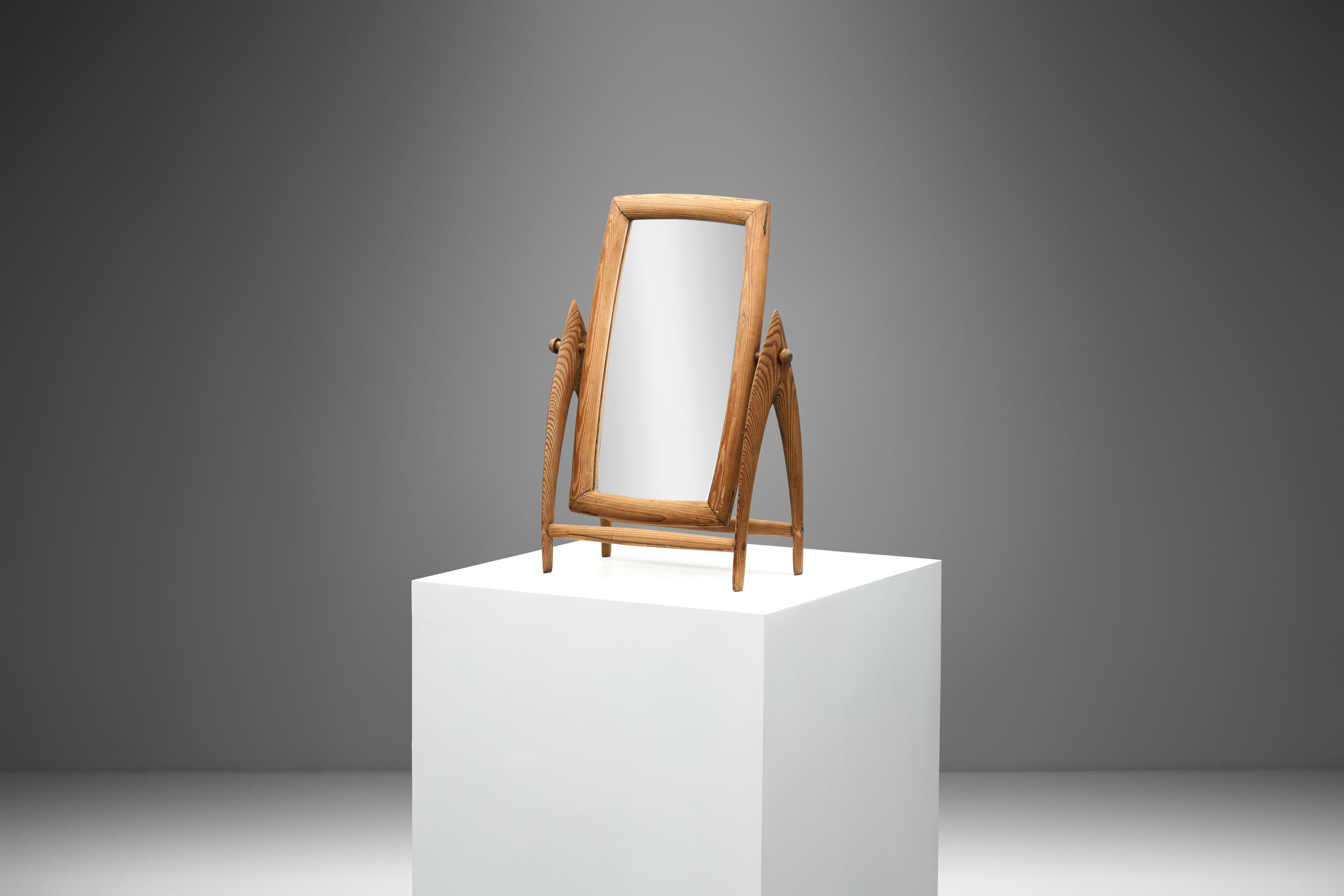 Scandinavian Mid-Century Pine Table Mirror, Scandinavia 1940s (sold)