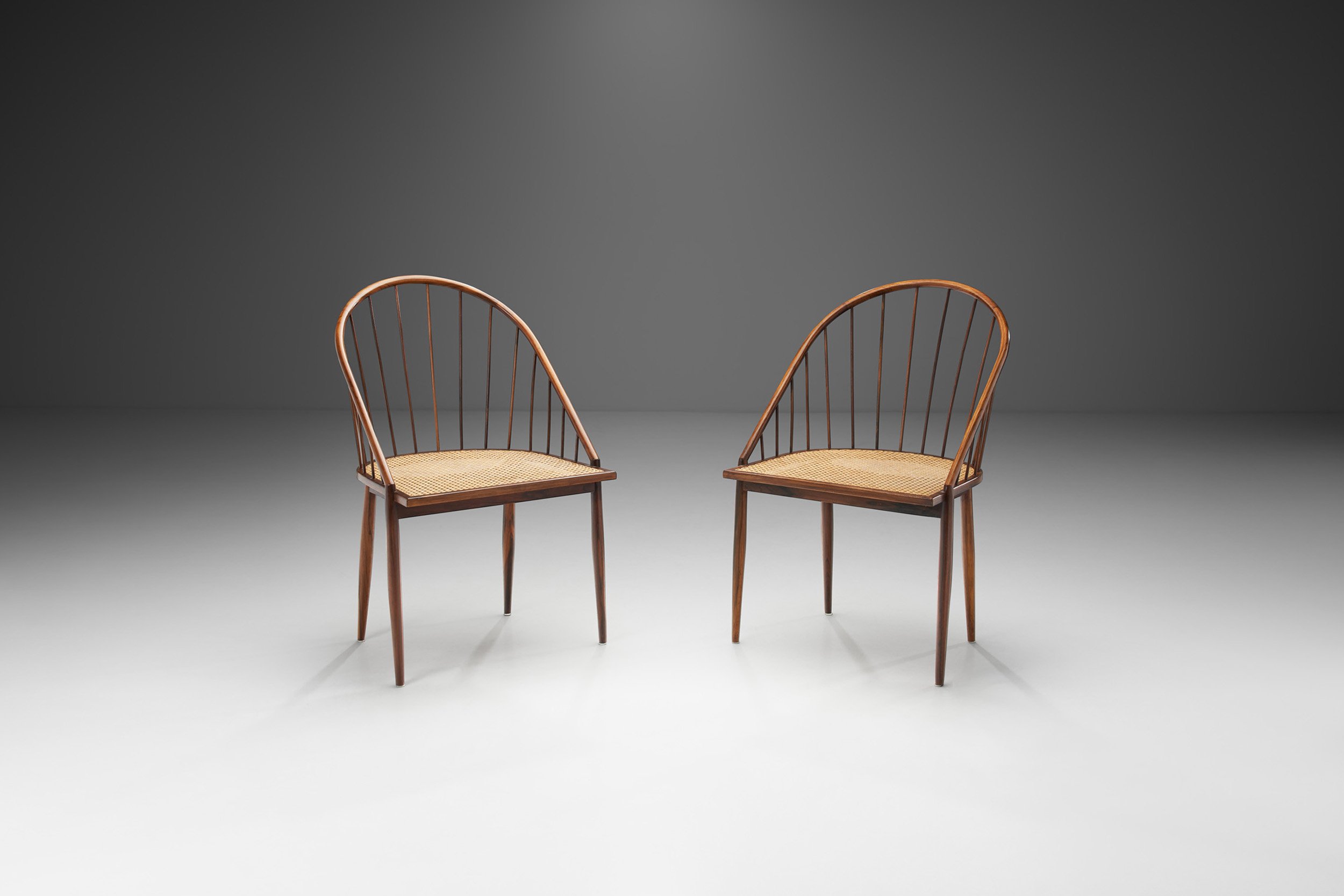 "Curva" Chairs by Joaquim Tenreiro, Brazil 1960s (sold)