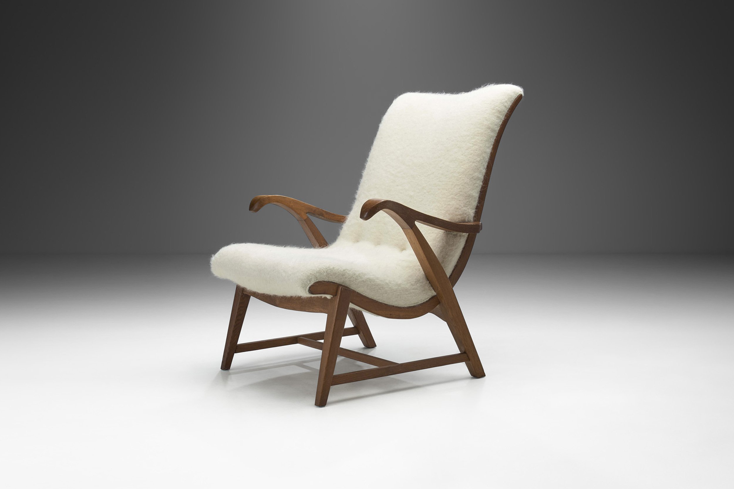 Danish Cabinetmaker Oak Easy Chair, Denmark 1940s (sold)