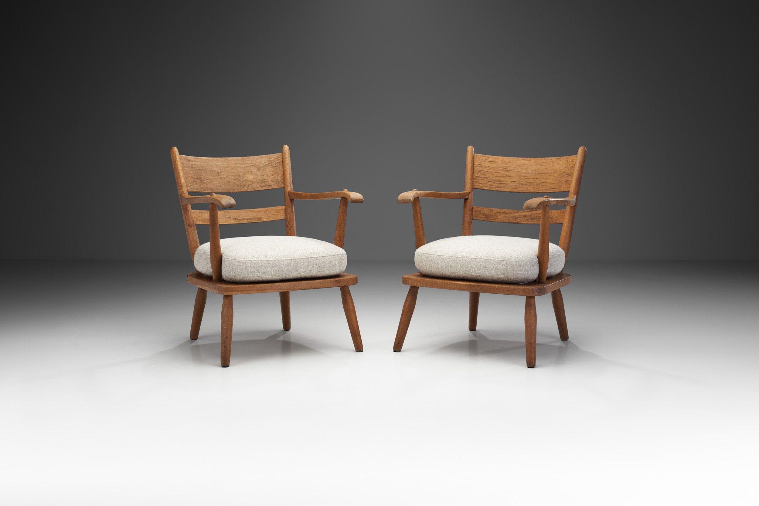 Danish Cabinetmaker Oak Armchairs with Upholstered Cushions, Denmark 1940s