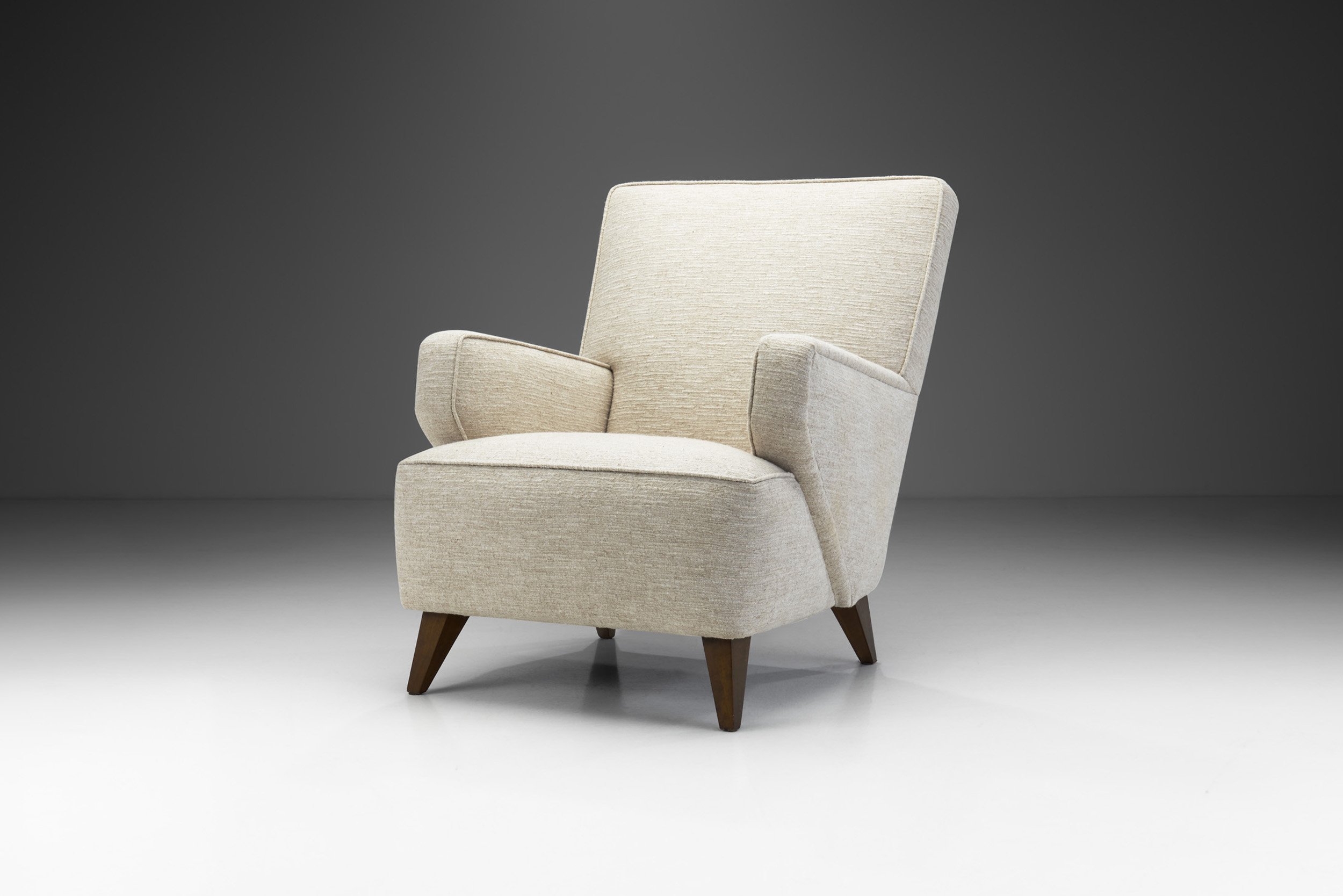 Finnish Mid-Century Lounge Chair with Tapered Legs, Finland ca 1950s (sold)