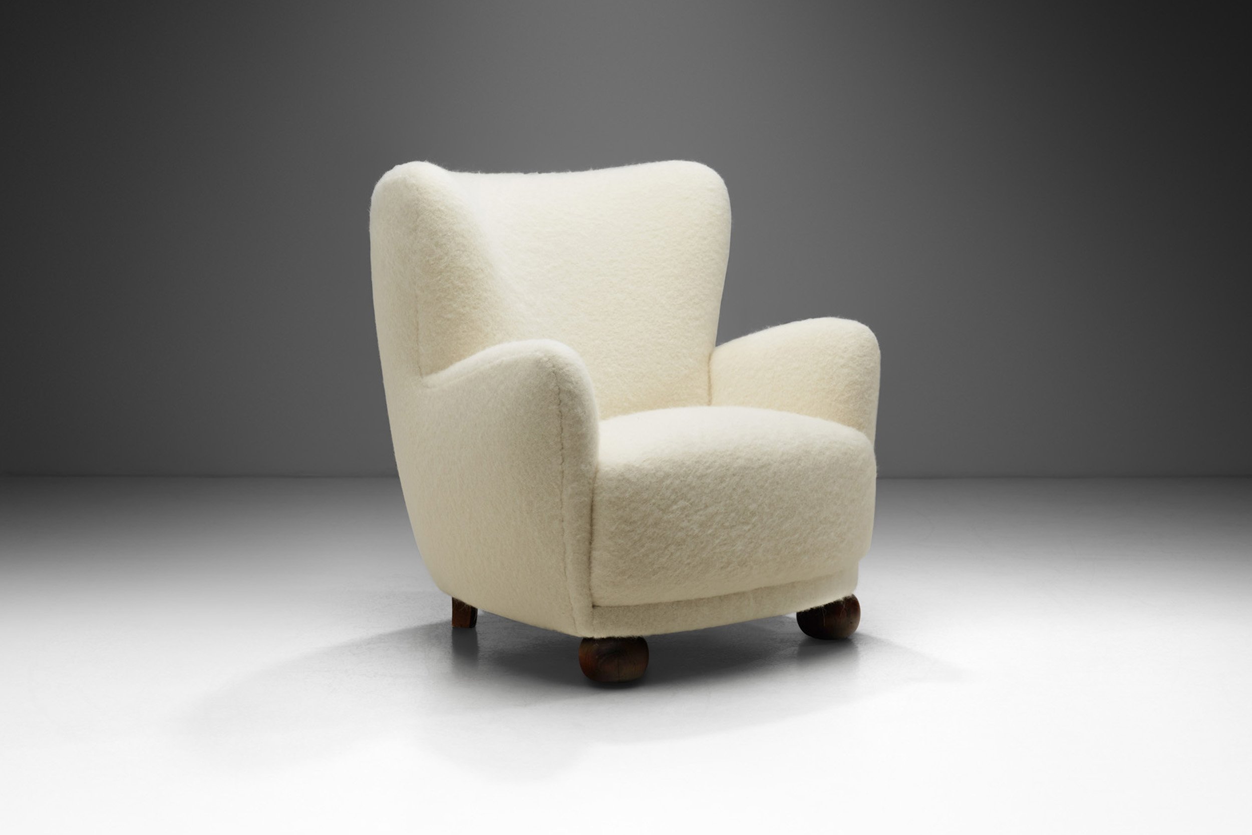 Mid-Century Modern Danish Cabinetmaker Lounge Chair, Denmark 1940s (sold)