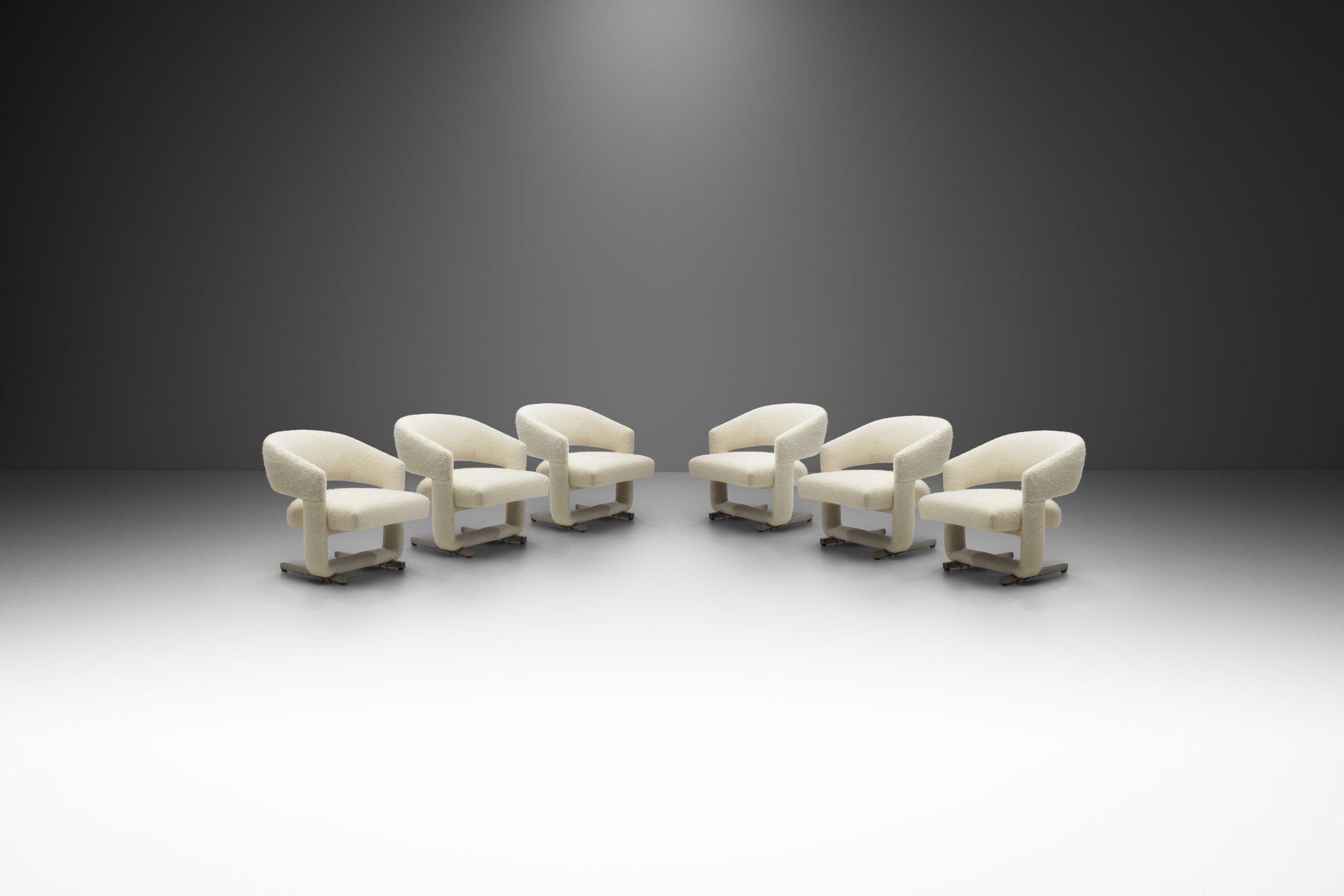 Sculptural Accent Chairs with Metal Legs, Europe ca 1960s