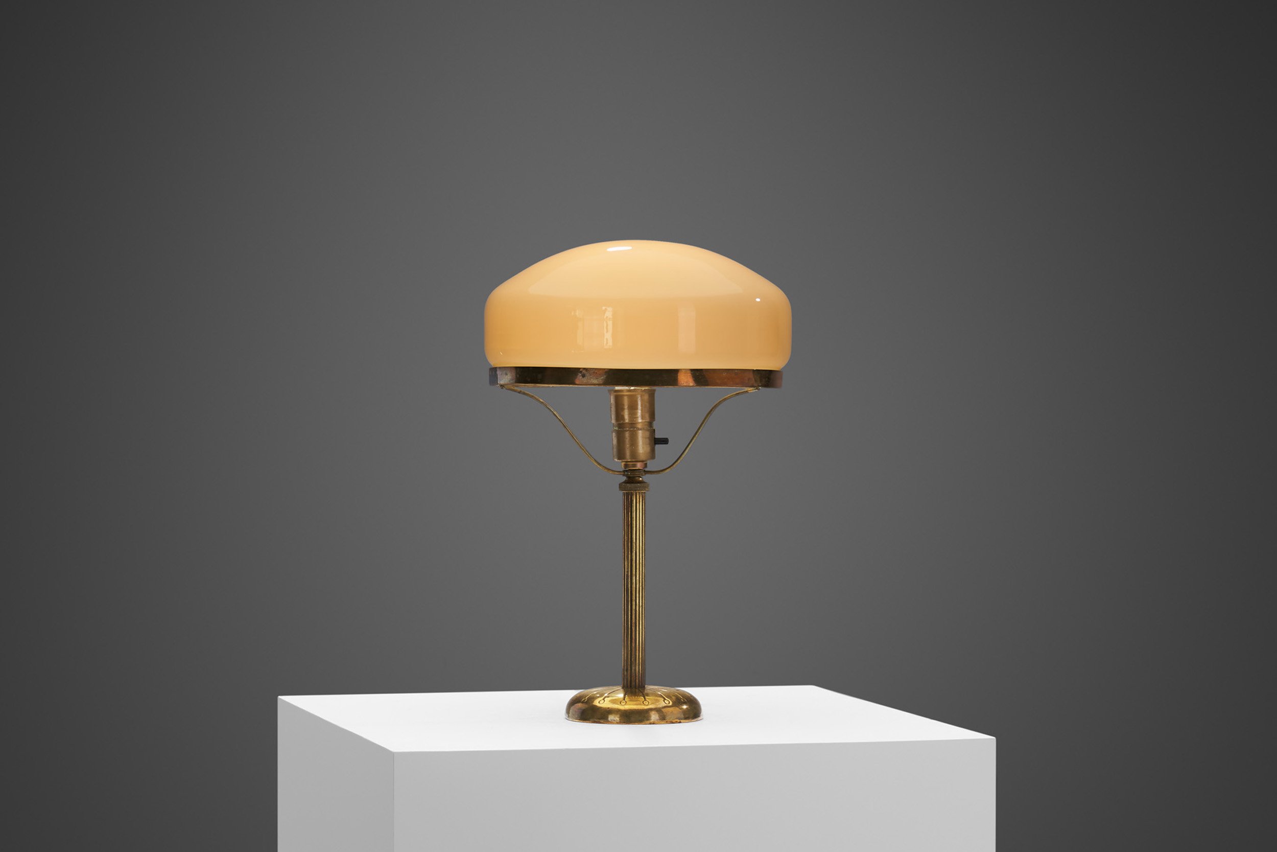 Strindberg Table Lamp in Brass and Glass, Sweden Early 20th Century (sold)