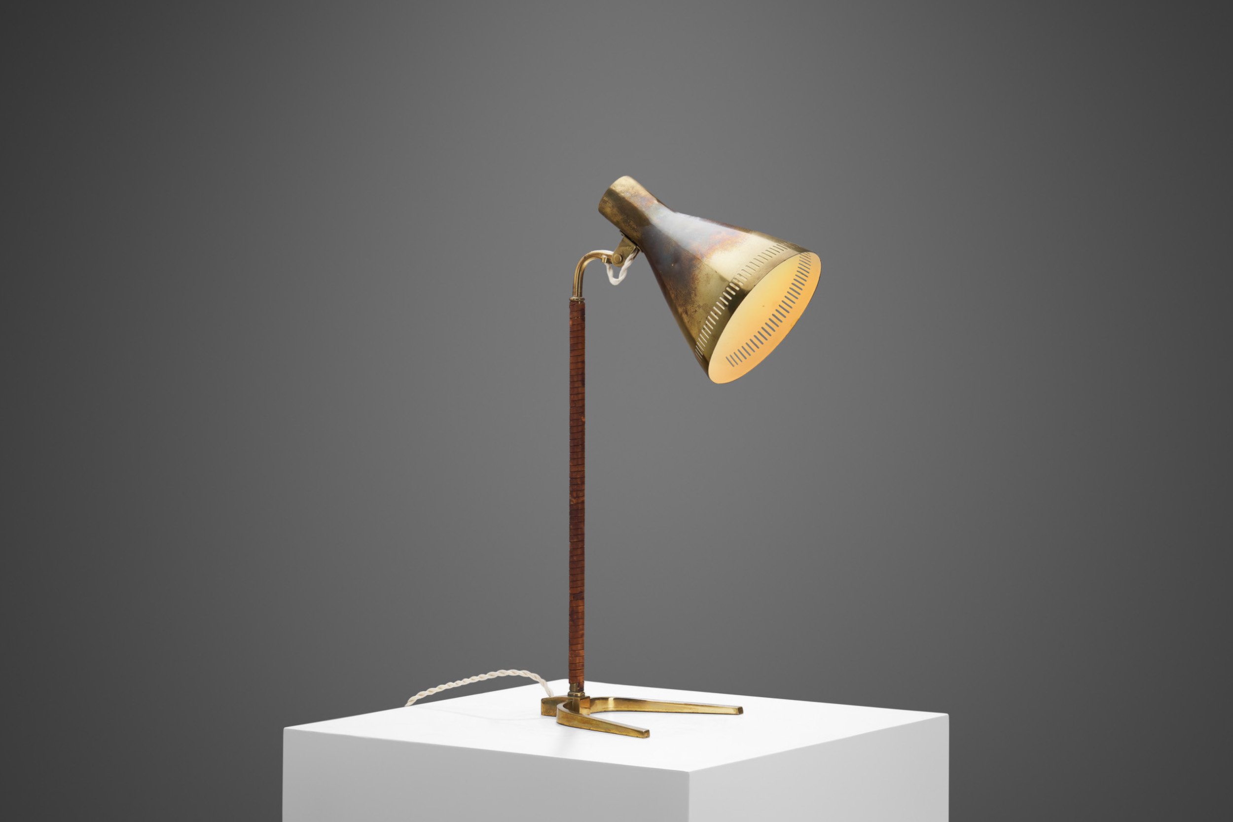 Paavo Tynell Model 9224 "Horseshoe" Table Lamp for Idman Oy, Finland 1950s