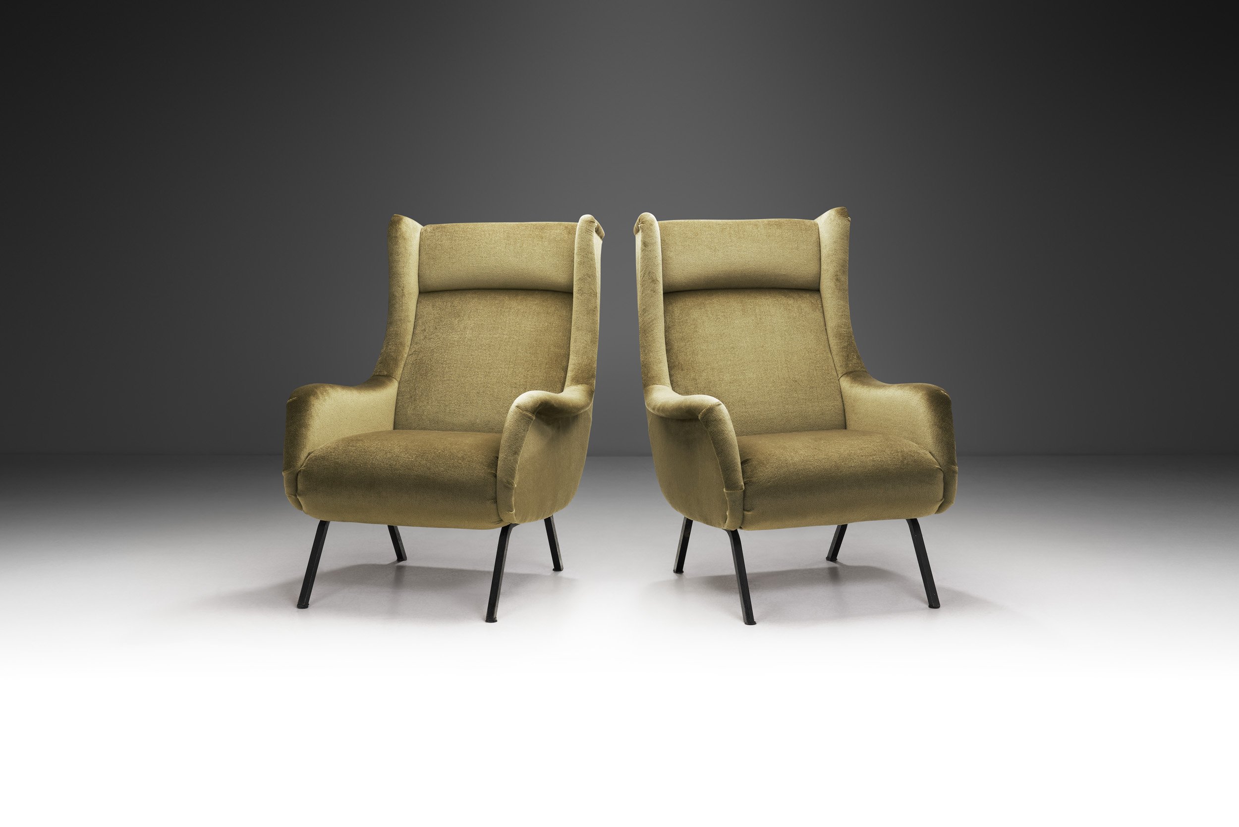 Italian Mid-Century Modern Armchairs in Velvet with Black Steel Frames, Italy 1960s