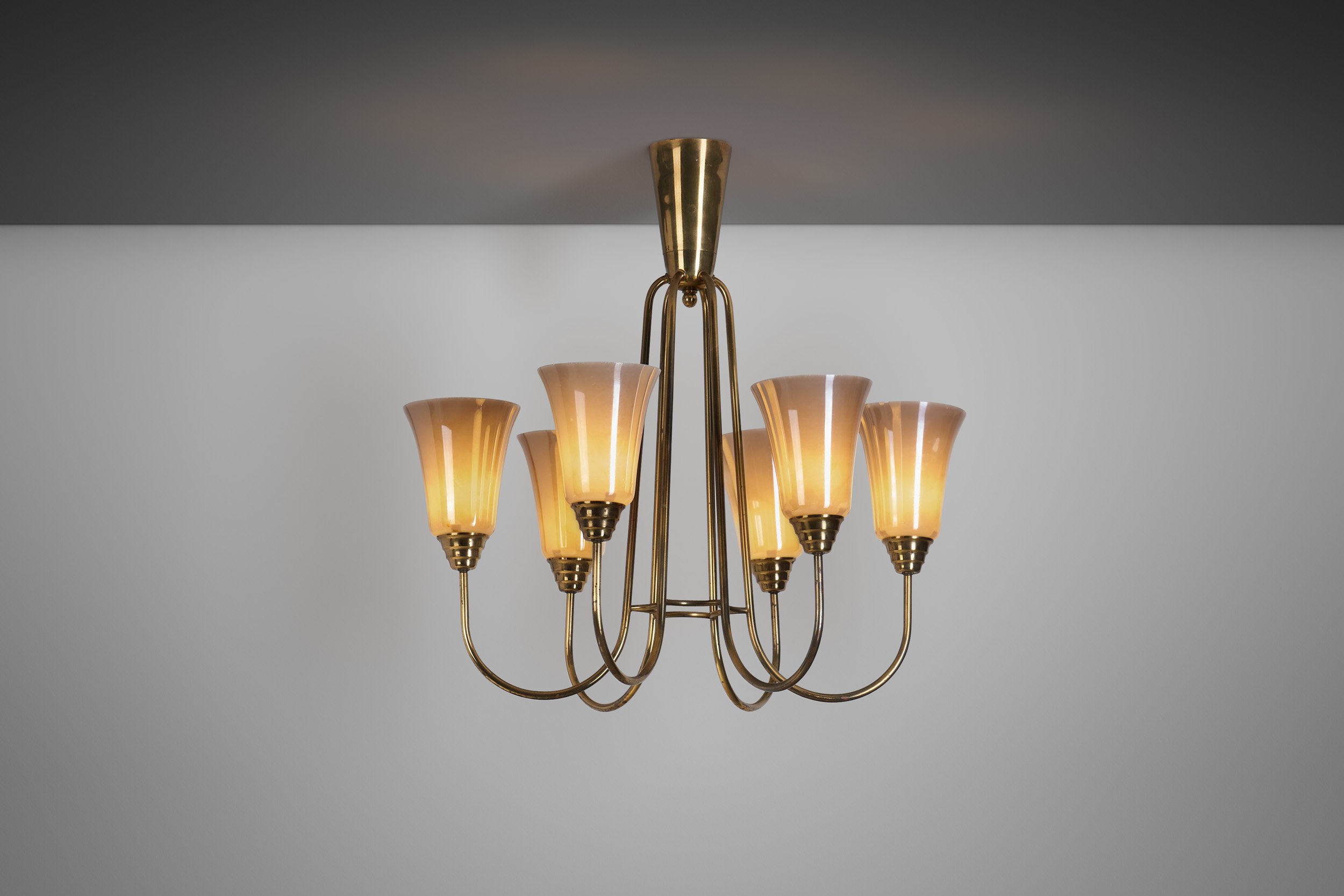 Mid-Century Brass and Opal 'ER 68/6' Chandelier for Itsu, Finland ca 1950s