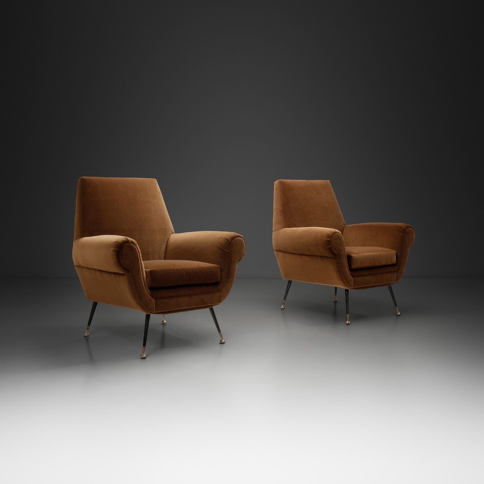 Pair of Italian Armchairs with Metal Feet, Italy ca 1960s