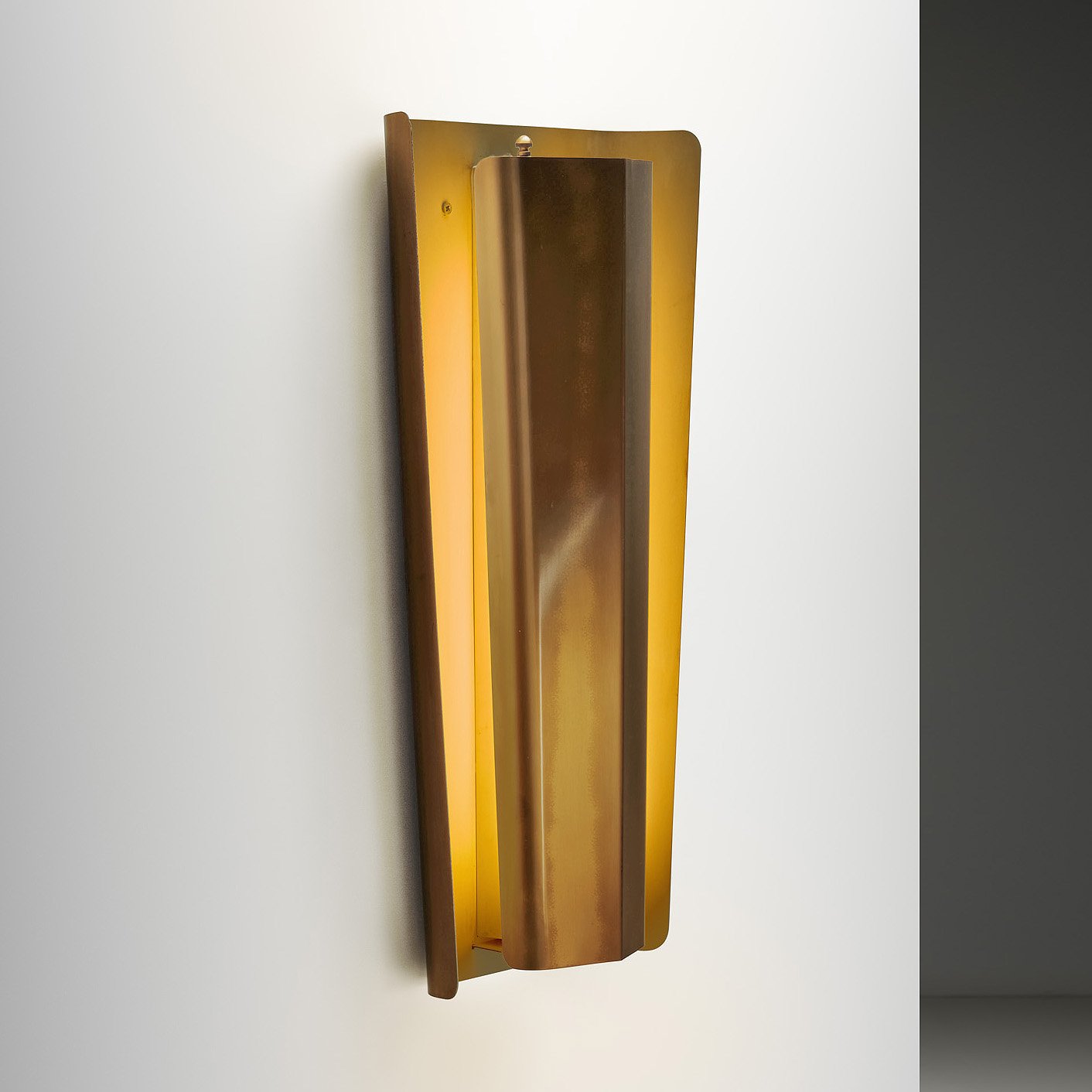 Swedish Modern Brass Wall Lamp with a White Lacquered Finish, Sweden ca 1940s