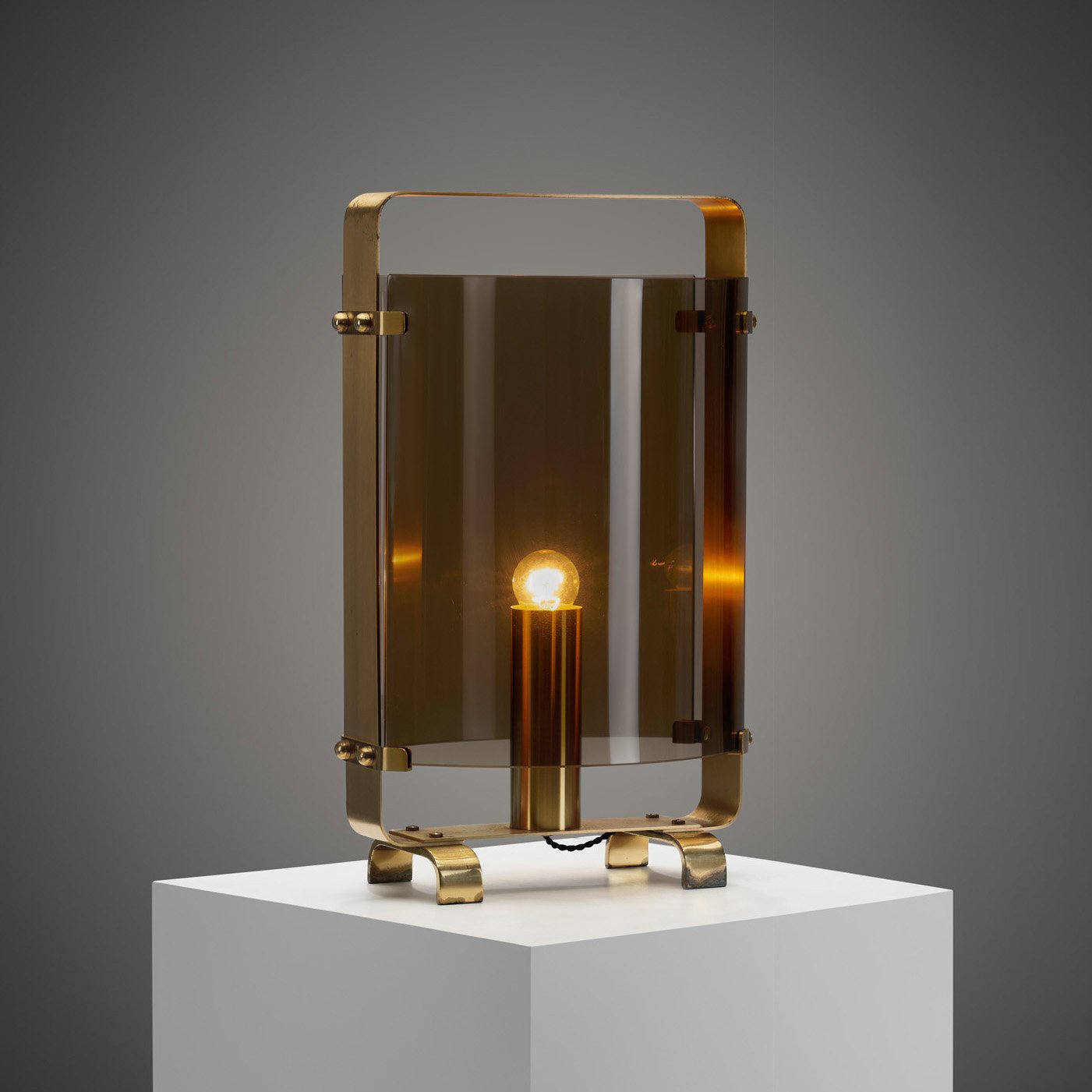 Italian Curved Glass and Brass Table Lamp by Fontana Arte (Attr.), Italy 1960s