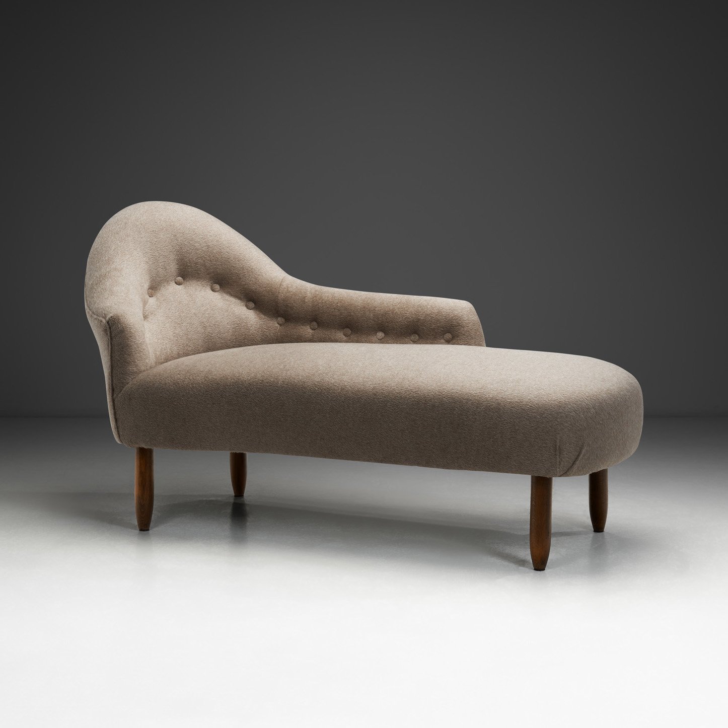 Upholstered Chaise Longue with Oak Legs, Denmark ca 1940s