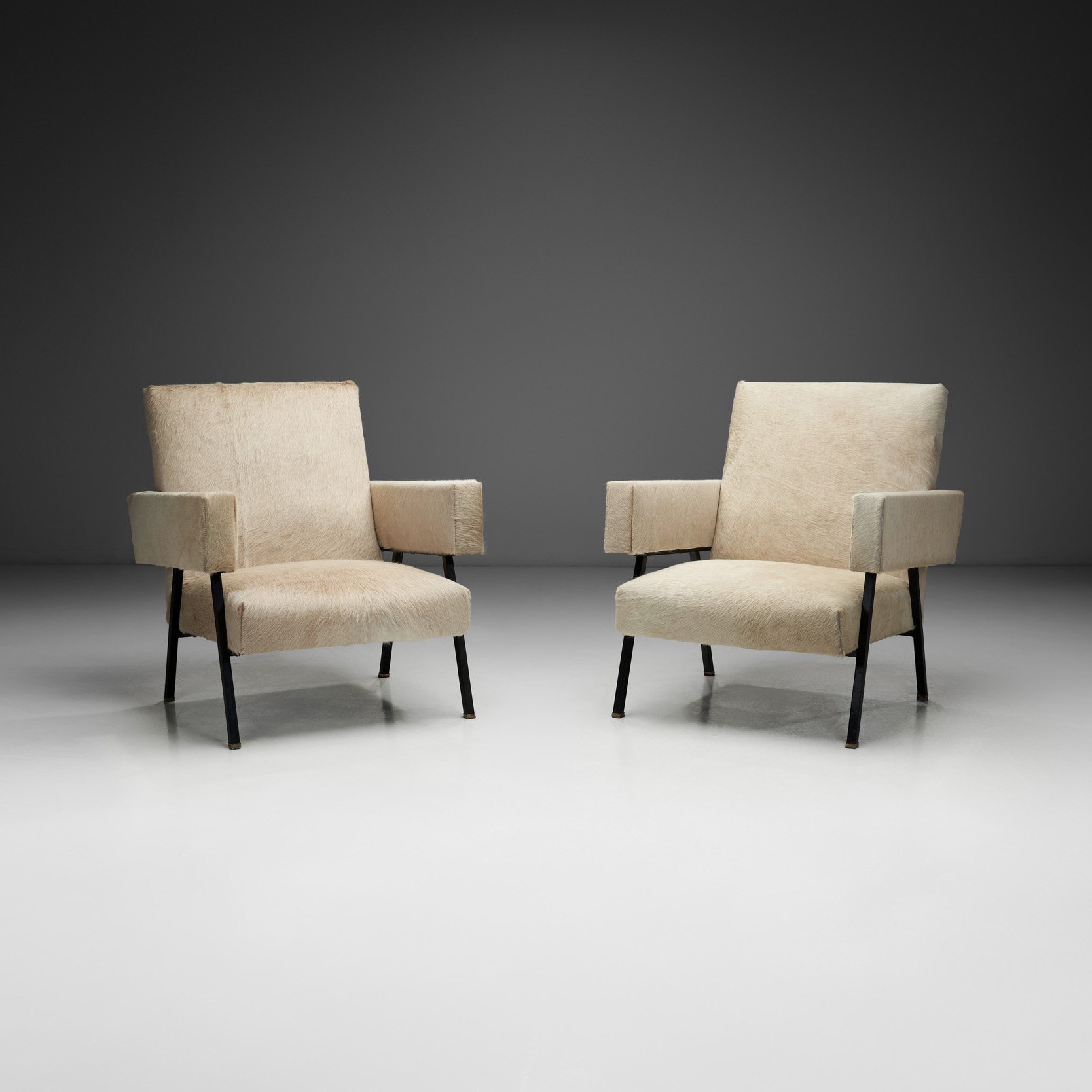 Pair of Bonino Armchairs Upholstered in Light Cowhide, Italy 1960s (sold)