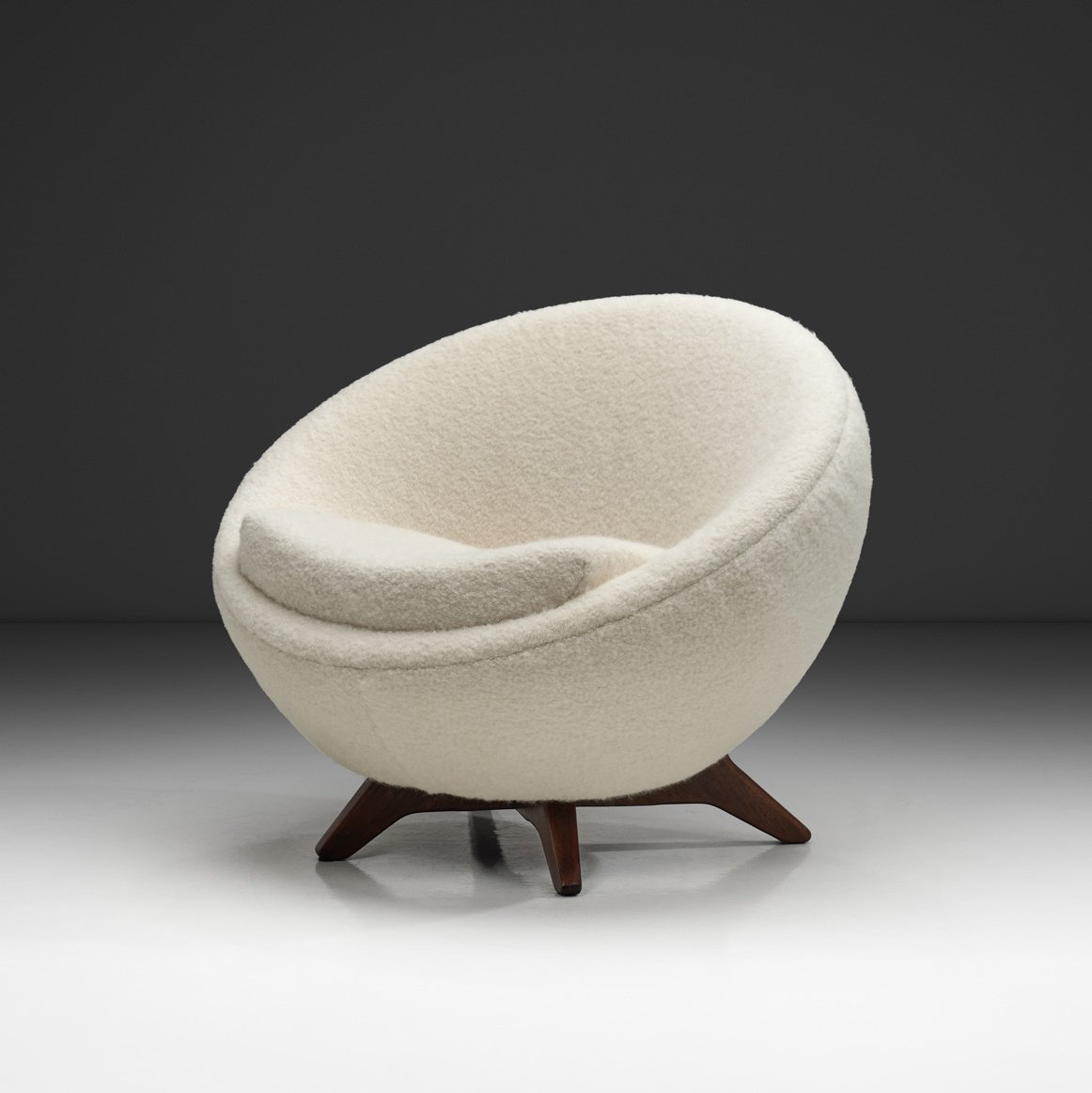 Mid-Century Modern Ovoid Lounge Chair in the manner of Jean Royère, Europe 1950s