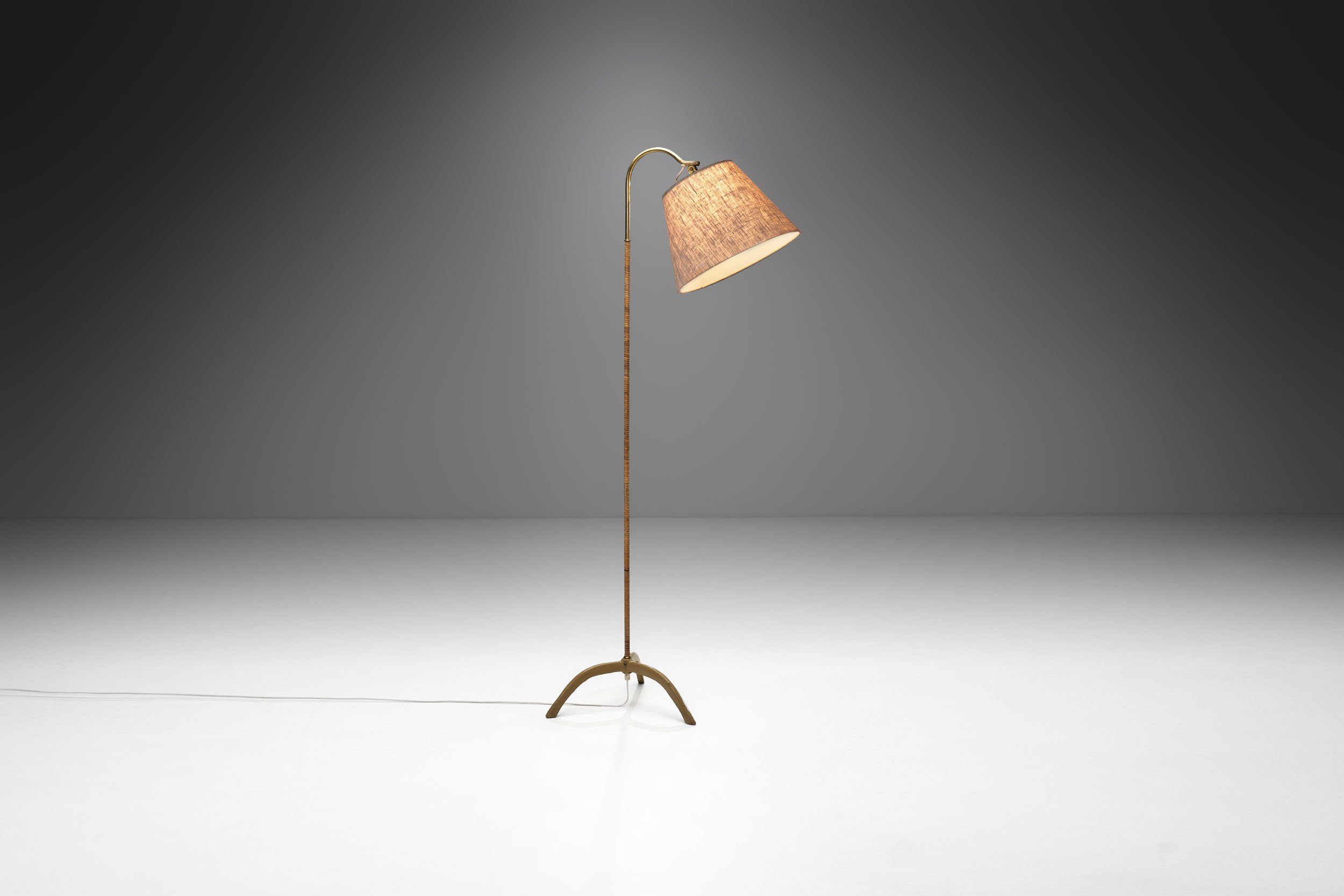 Paavo Tynell Floor Lamp Model ‘9609’ for Oy Taito AB, Finland 1940s (sold)