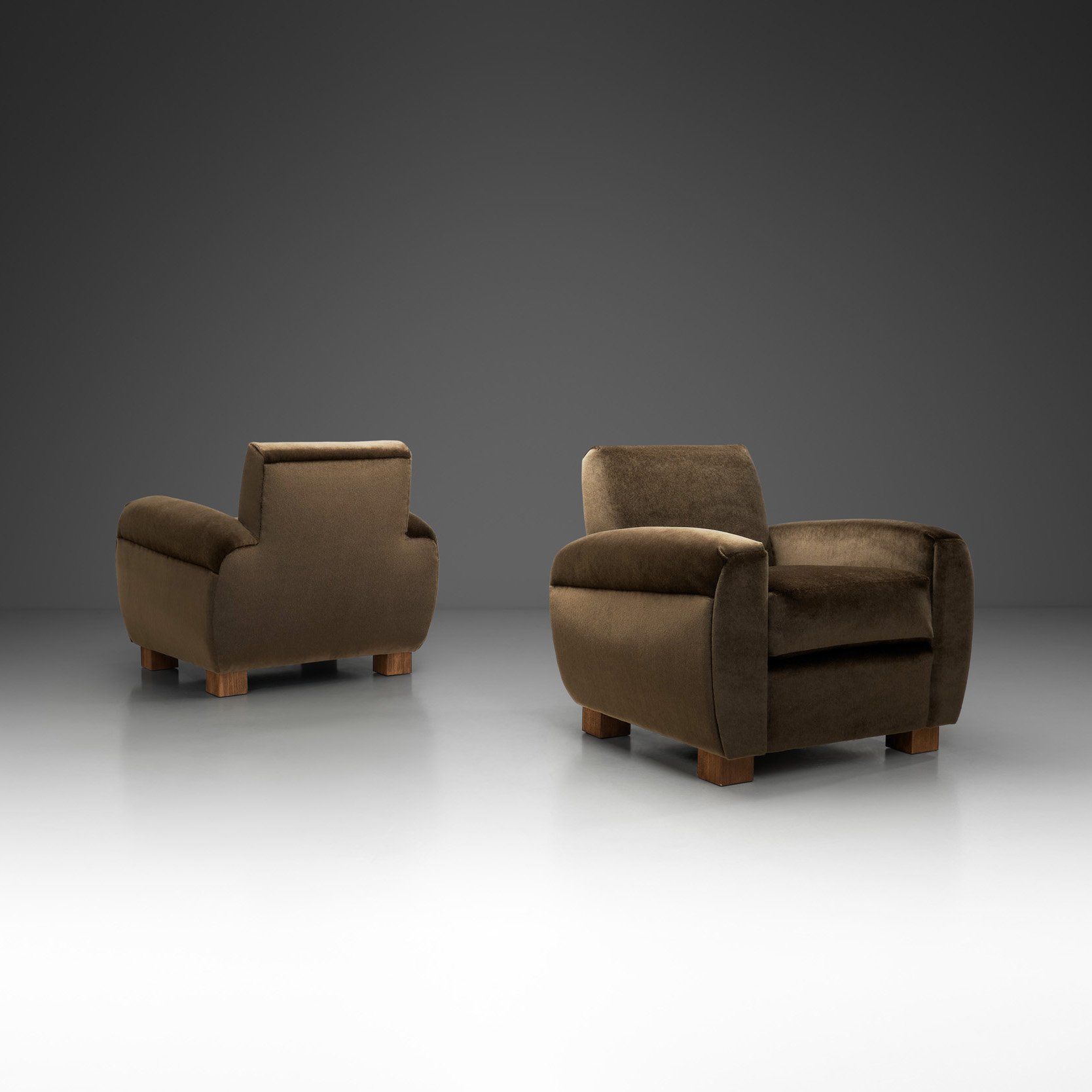 Pair of Upholstered Italian Art Deco Armchairs, Italy 1940s (sold)