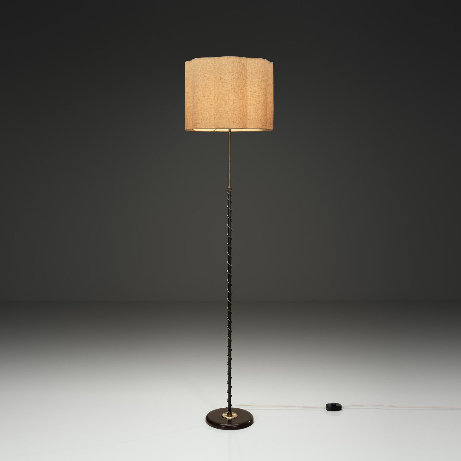 Adjustable Brass and Lacquered Metal Floor Lamp, Europe Mid 20th Century