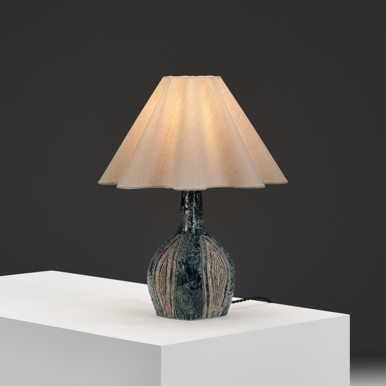 Glazed Stoneware Table Lamp with Engraved Reliefs by Fridtjof Sejersen for Sejersen Keramik, Denmark ca 1960s