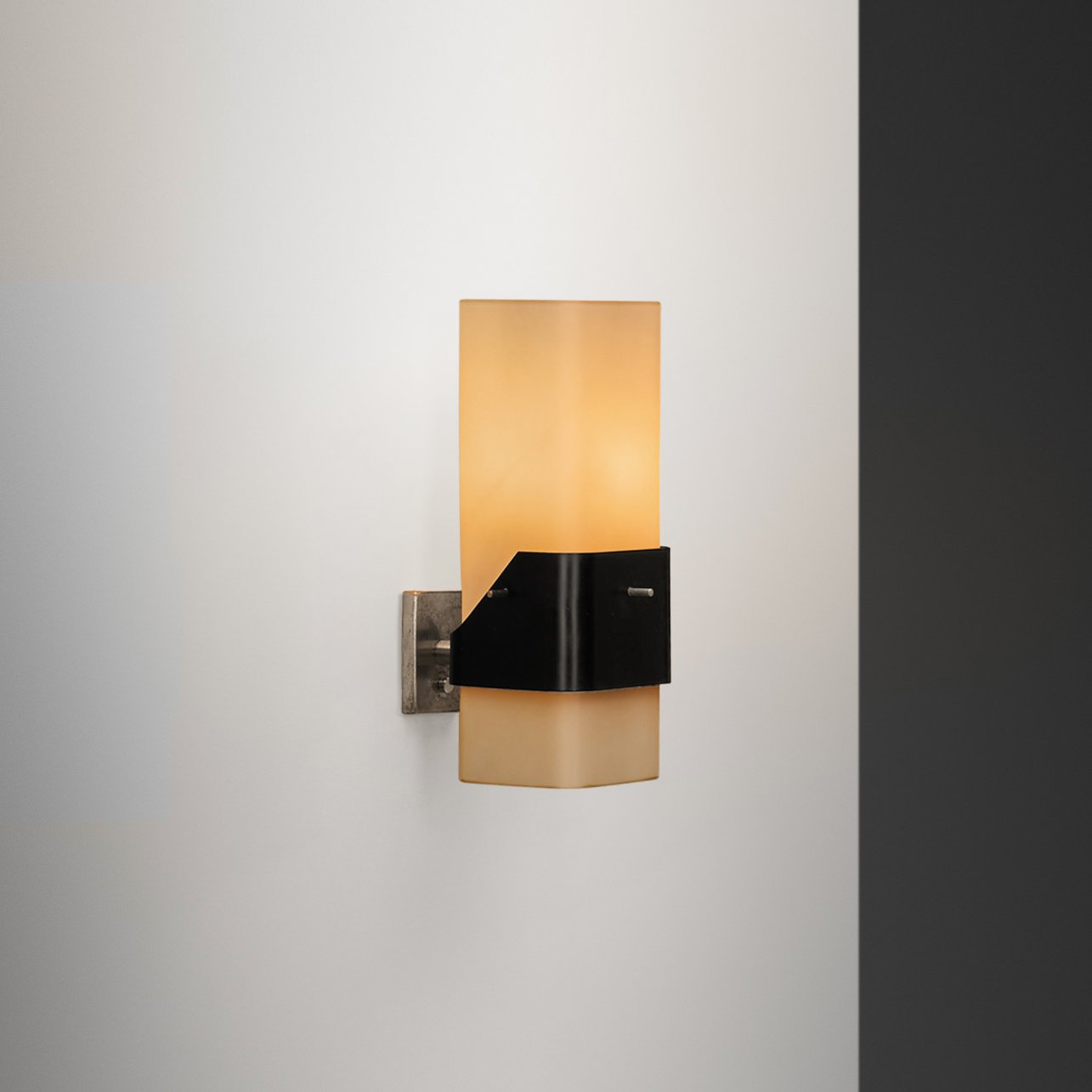 Model "12670" Wall Lamp by Angelo Lelii for Arredoluce, Italy 1950s