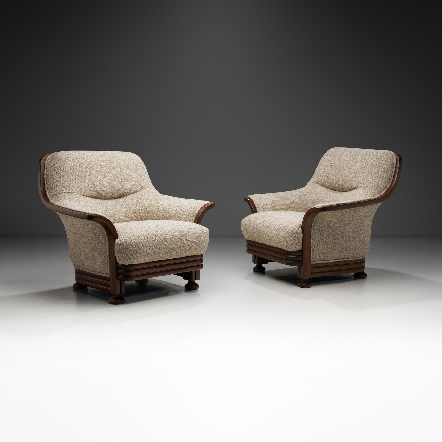 A Pair of Art Deco Armchairs with Curved Armrests, Europe 20th Century (sold)