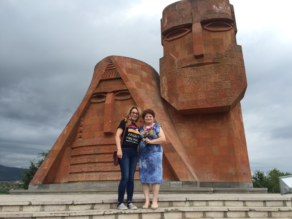 Anahit and Ludmilla in front of Mamik and Babik