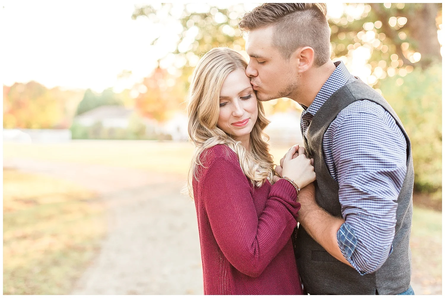 wheaton-wedding-photographer-fall-engagement-romantic.jpg