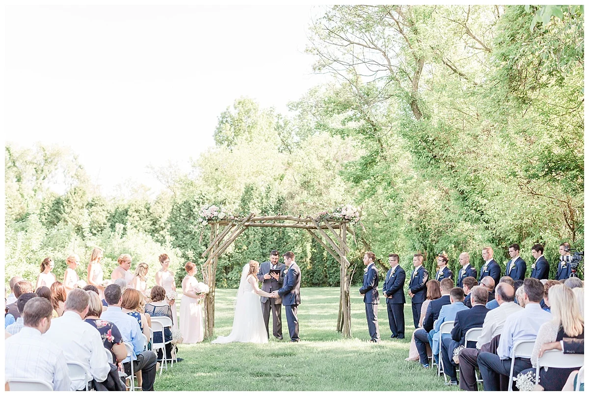 county-line-orchard-spring-wedding-chicago-photographer-light-airy_0022.jpg