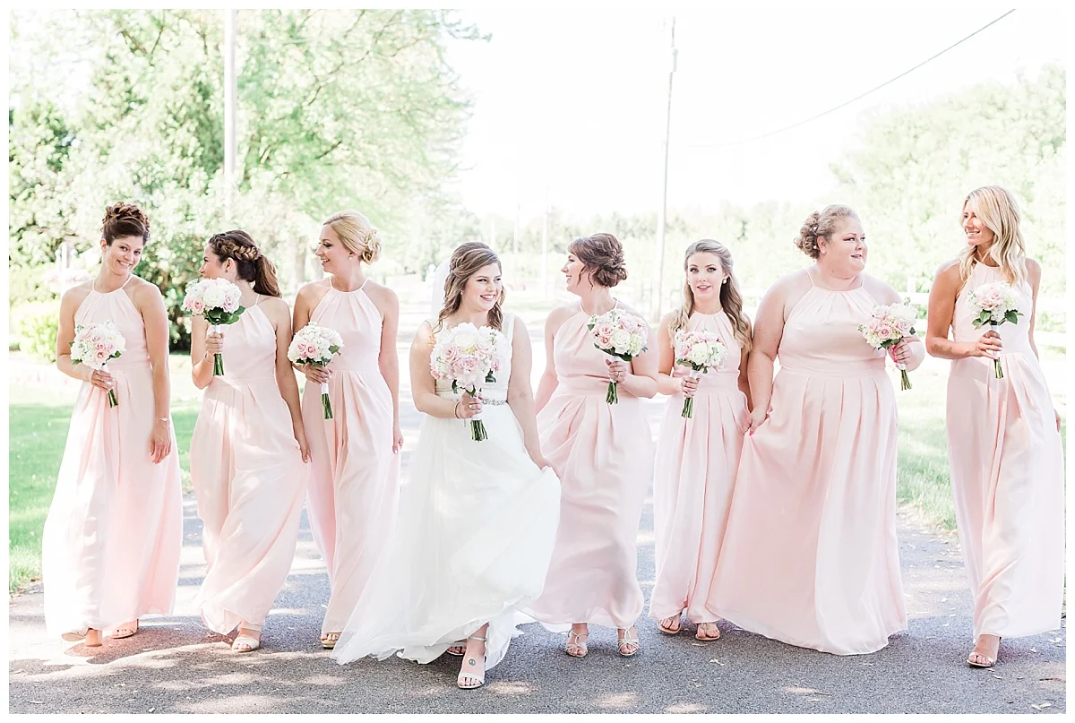 county-line-orchard-spring-wedding-chicago-photographer-light-airy_0028.jpg